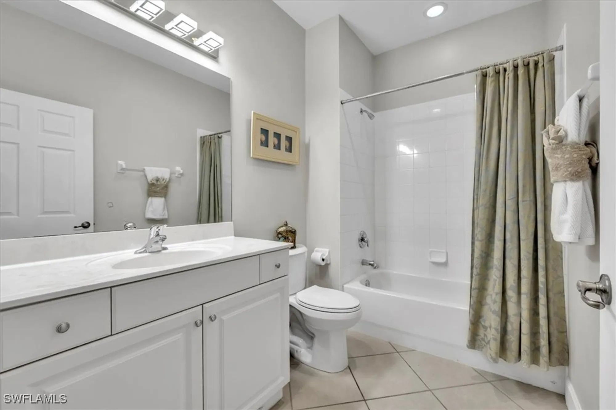 Property Slideshow image 32 of 50 | 9276 aviano dr 202, Fort Myers, FL, 33913