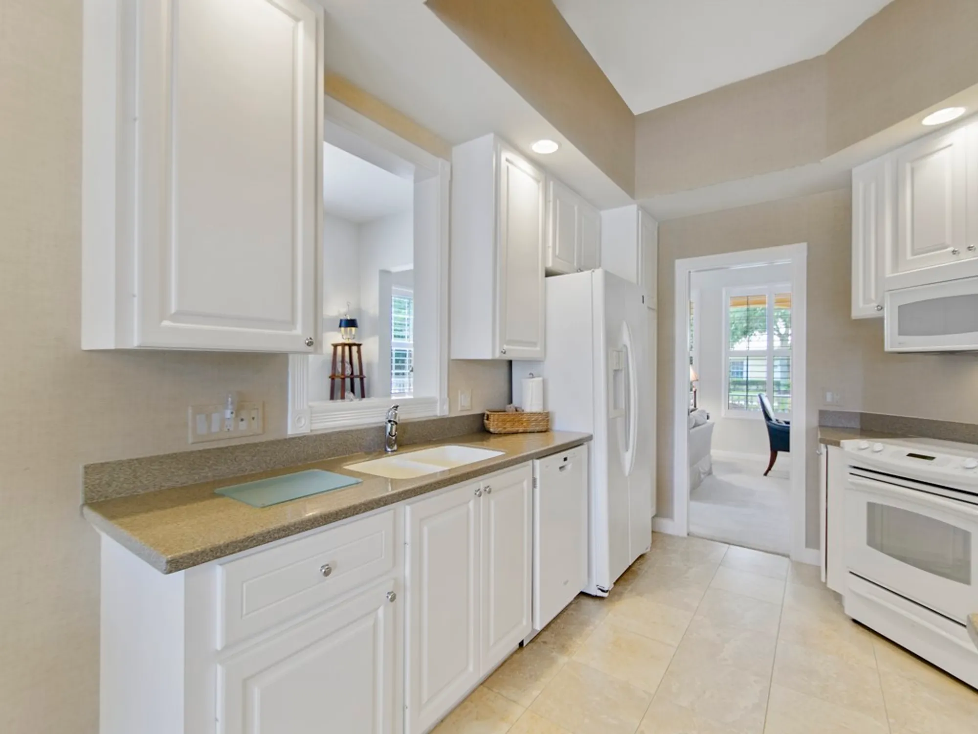 Property Slideshow image 18 of 35 | 5406 barbados sq, Vero Beach, FL, 32967