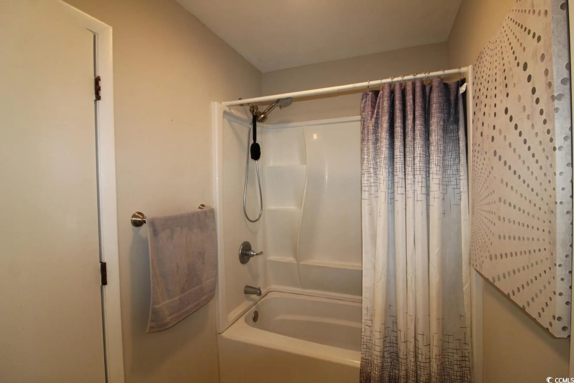 Property Slideshow image 11 of 31 | 512 tree top ln, Myrtle Beach, SC, 29588