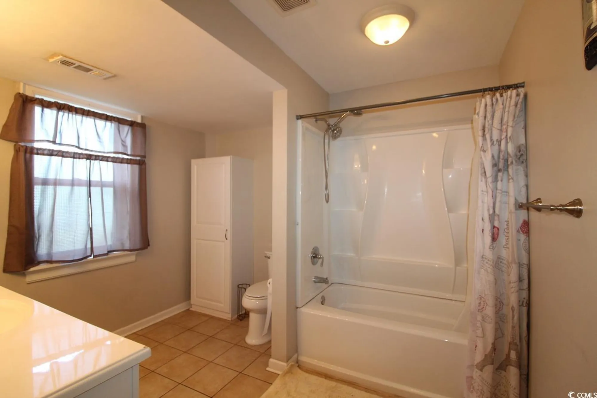 Property Slideshow image 26 of 31 | 512 tree top ln, Myrtle Beach, SC, 29588