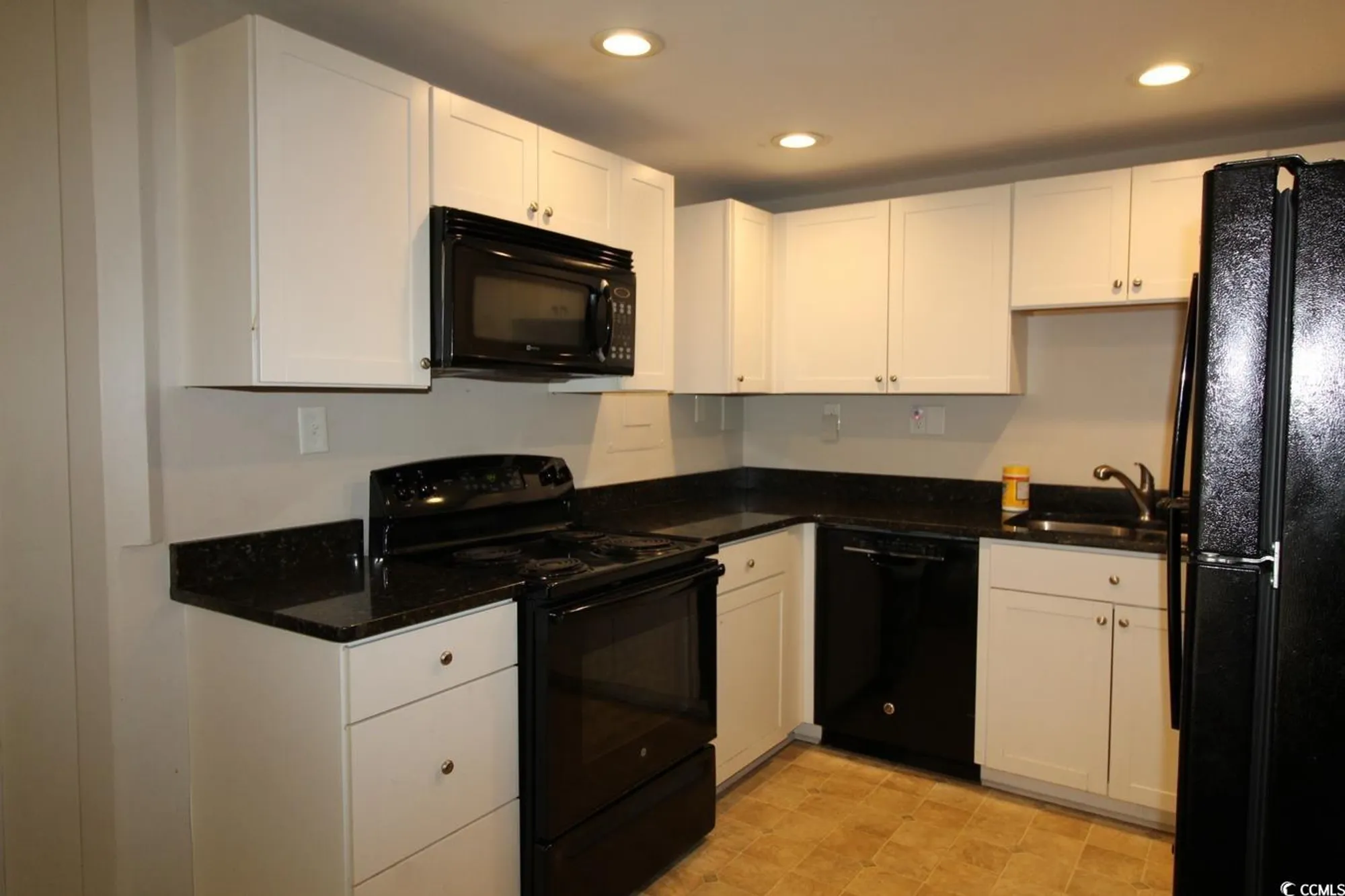 Property Slideshow image 22 of 31 | 512 tree top ln, Myrtle Beach, SC, 29588