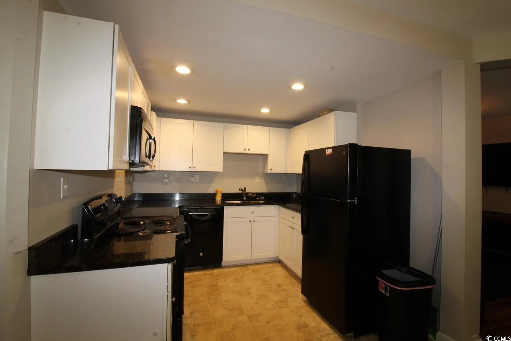 Property Slideshow image 23 of 31 | 512 tree top ln, Myrtle Beach, SC, 29588