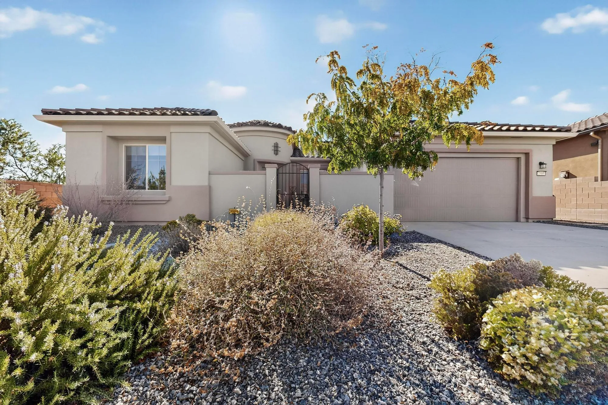 Property Slideshow image 8 of 51 | 2305 bates well ln, Albuquerque, NM, 87120