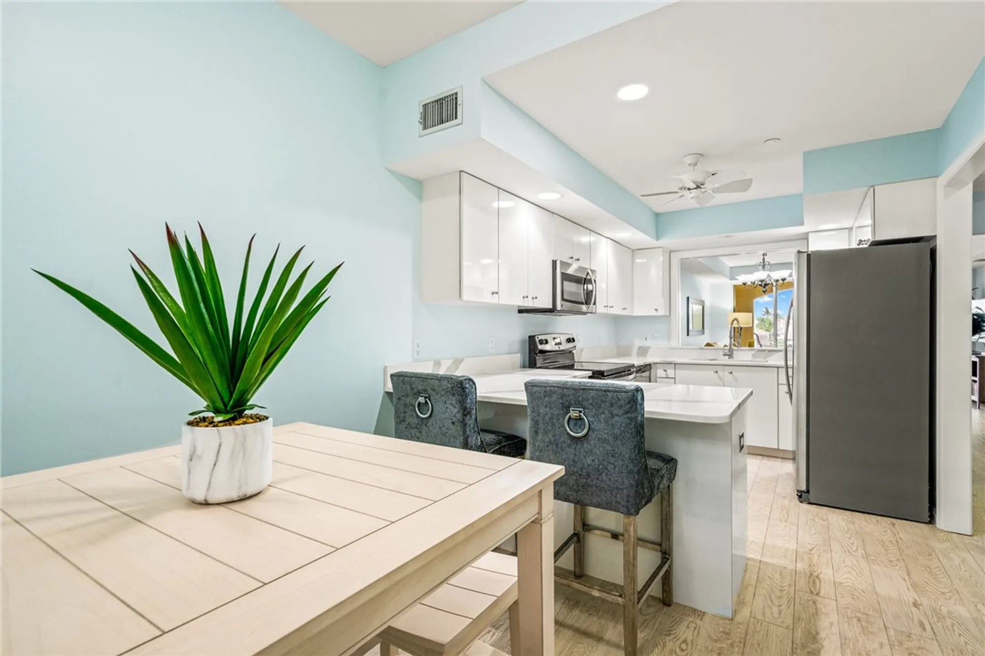 Property Slideshow image 21 of 36 | 5520 n harbor village dr apt 204, Vero Beach, FL, 32967