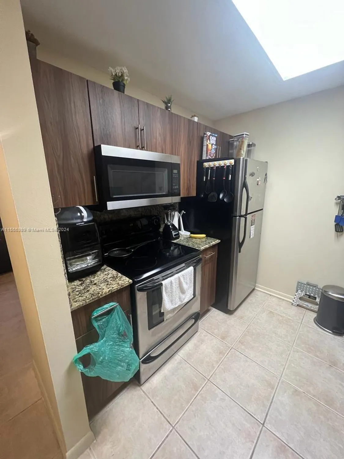 Property Slideshow image 1 of 8 | 1551 sw 135th ter 107g, Pembroke Pines, FL, 33027