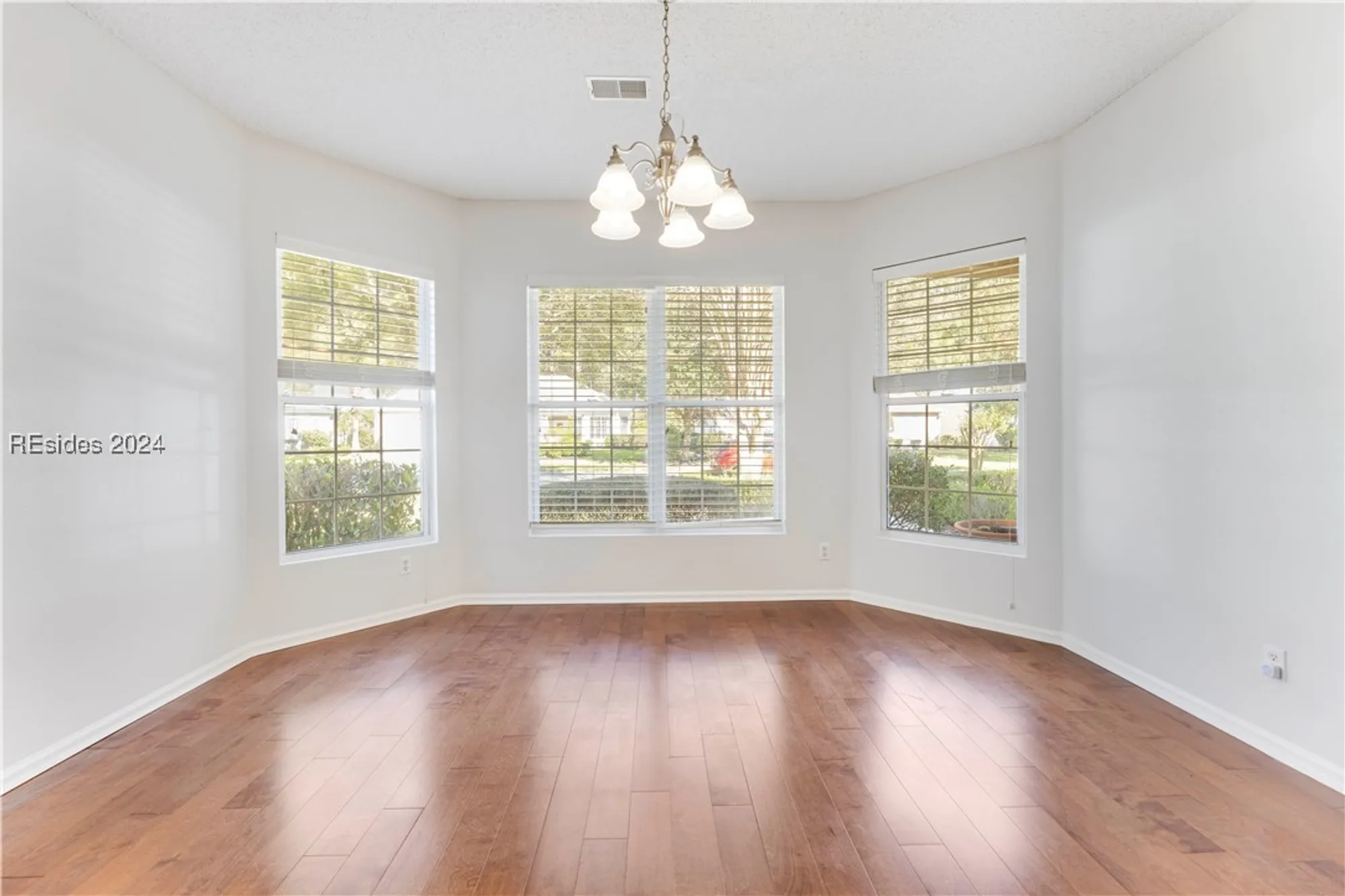 Property Slideshow image 14 of 36 | 184 hampton cir, Bluffton, SC, 29909