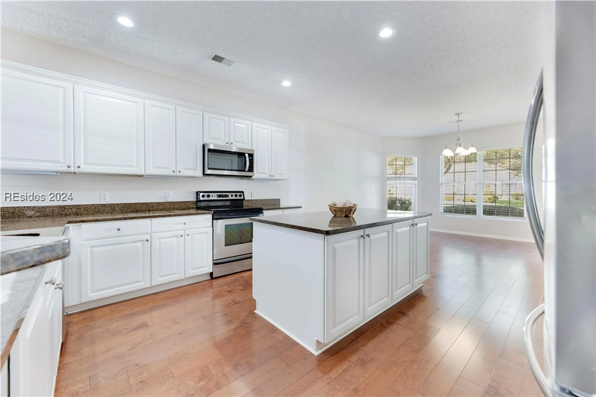 Property Slideshow image 17 of 36 | 184 hampton cir, Bluffton, SC, 29909