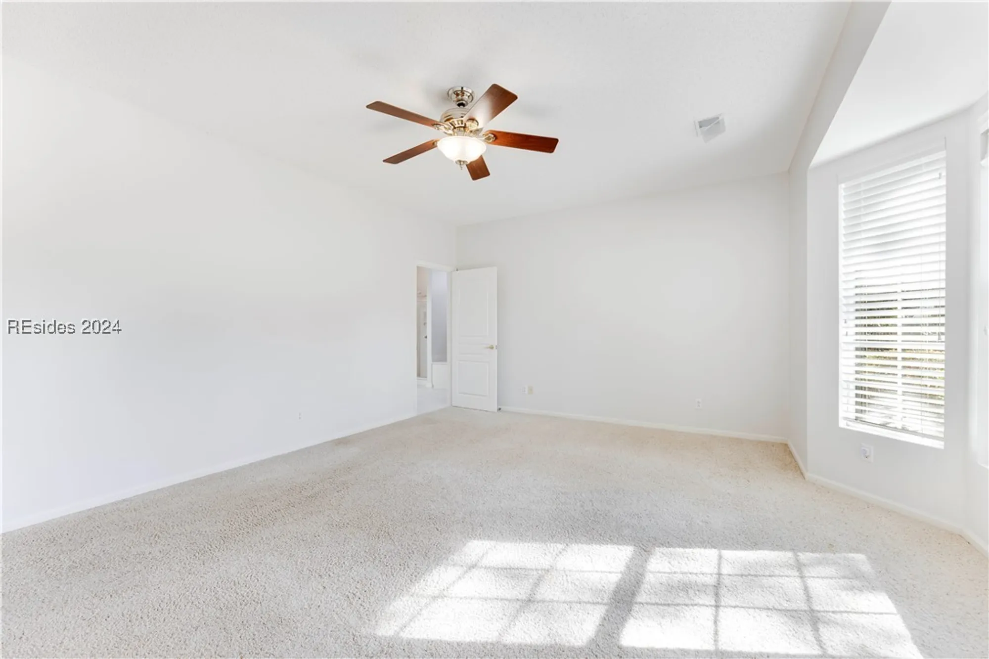 Property Slideshow image 23 of 36 | 184 hampton cir, Bluffton, SC, 29909