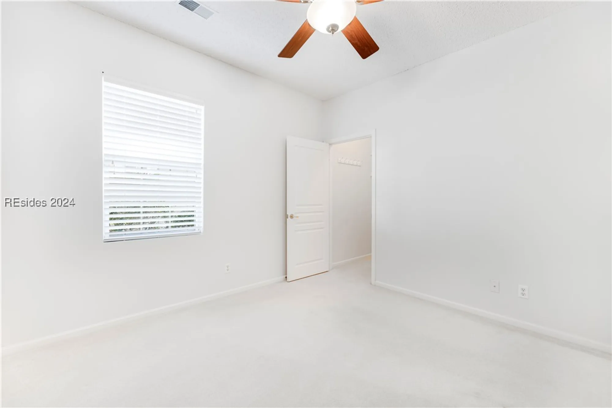 Property Slideshow image 30 of 36 | 184 hampton cir, Bluffton, SC, 29909