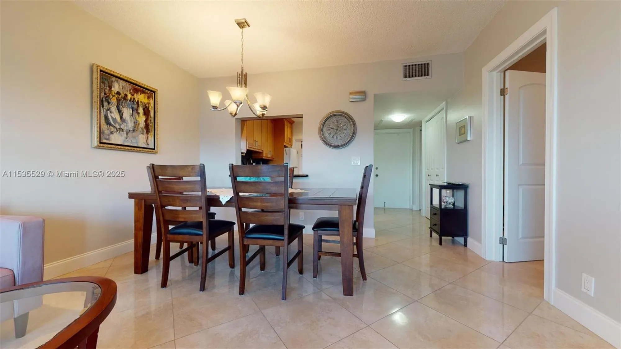 Property Slideshow image 15 of 36 | 329 se 3rd st 402p, Hallandale Beach, FL, 33009