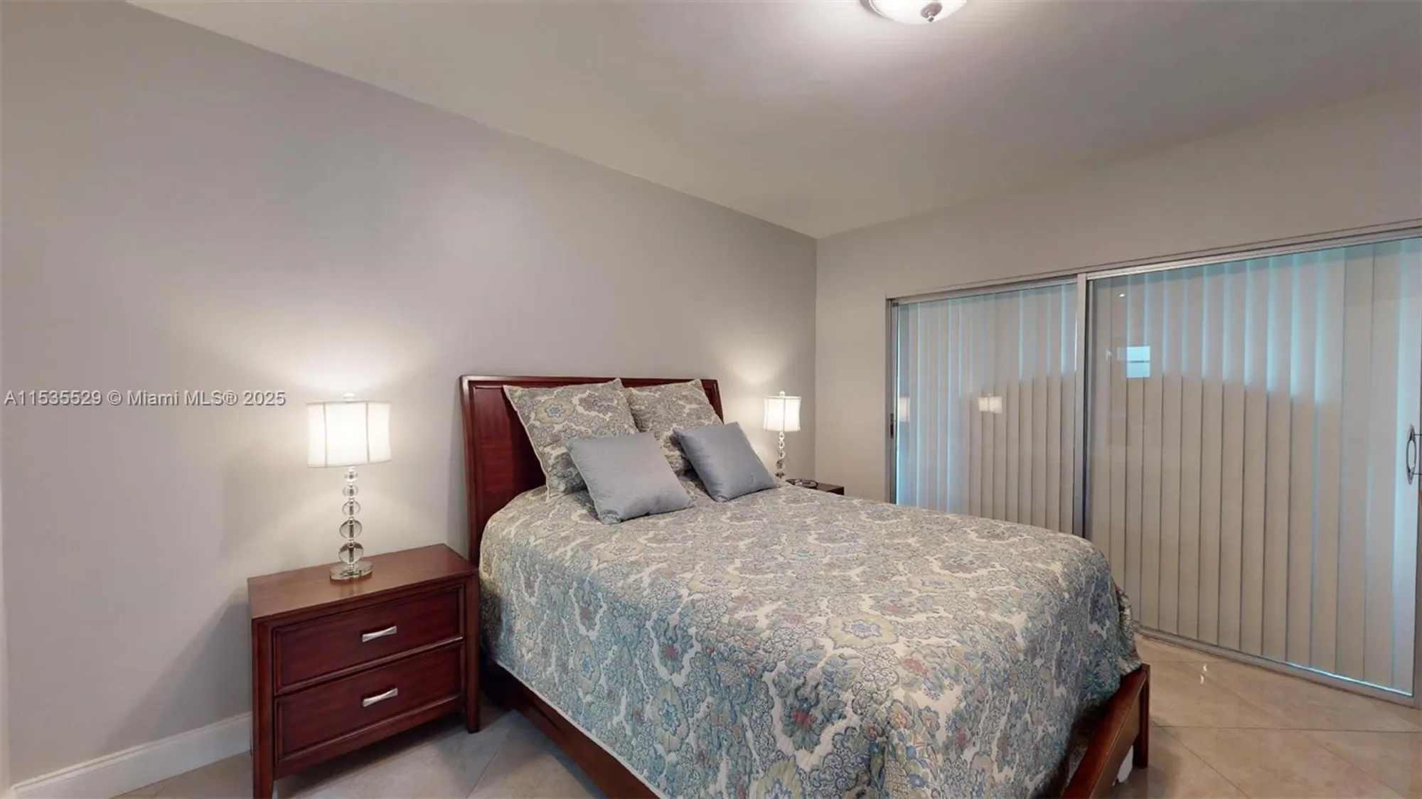 Property Slideshow image 11 of 36 | 329 se 3rd st 402p, Hallandale Beach, FL, 33009