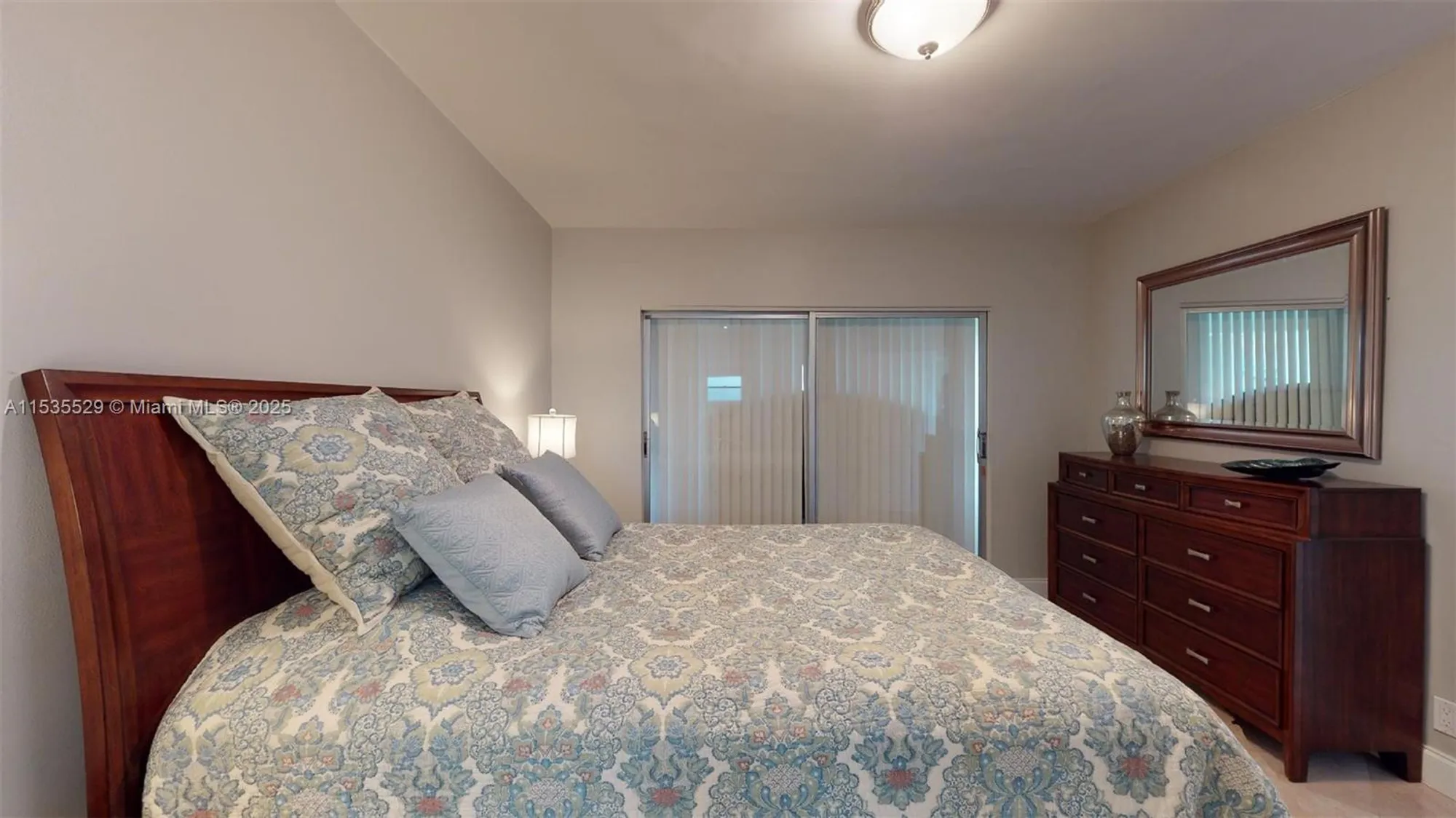 Property Slideshow image 12 of 36 | 329 se 3rd st 402p, Hallandale Beach, FL, 33009
