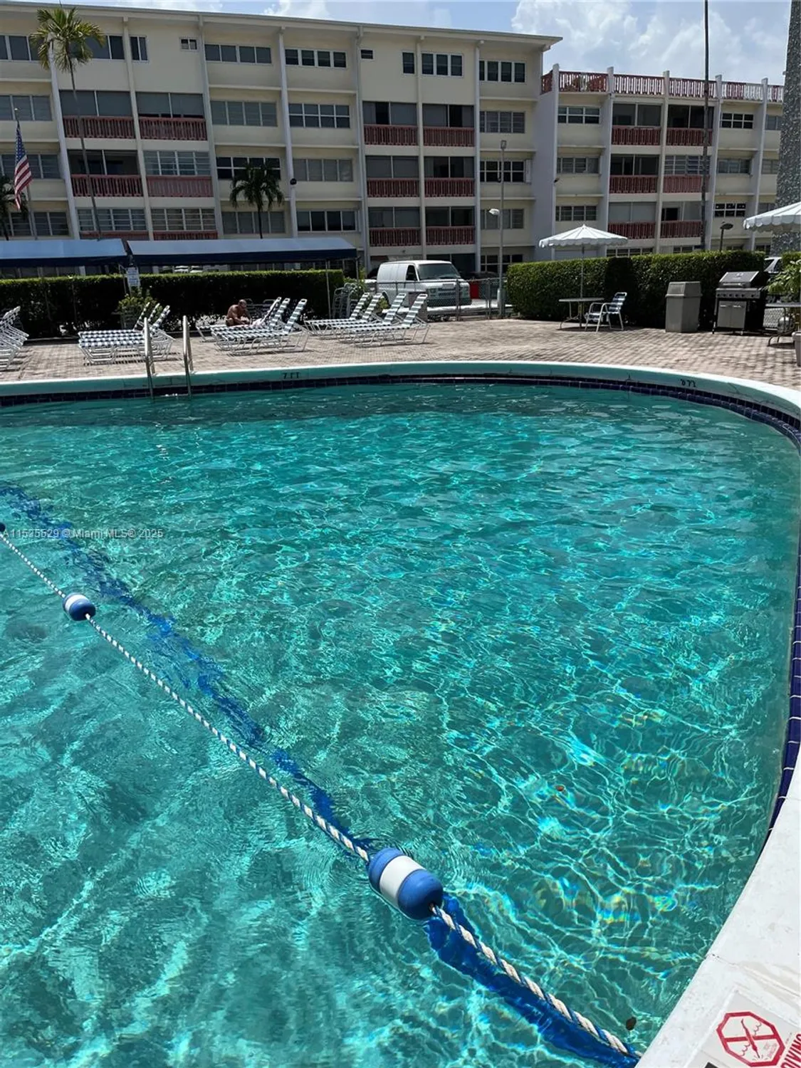 Property Slideshow image 29 of 36 | 329 se 3rd st 402p, Hallandale Beach, FL, 33009