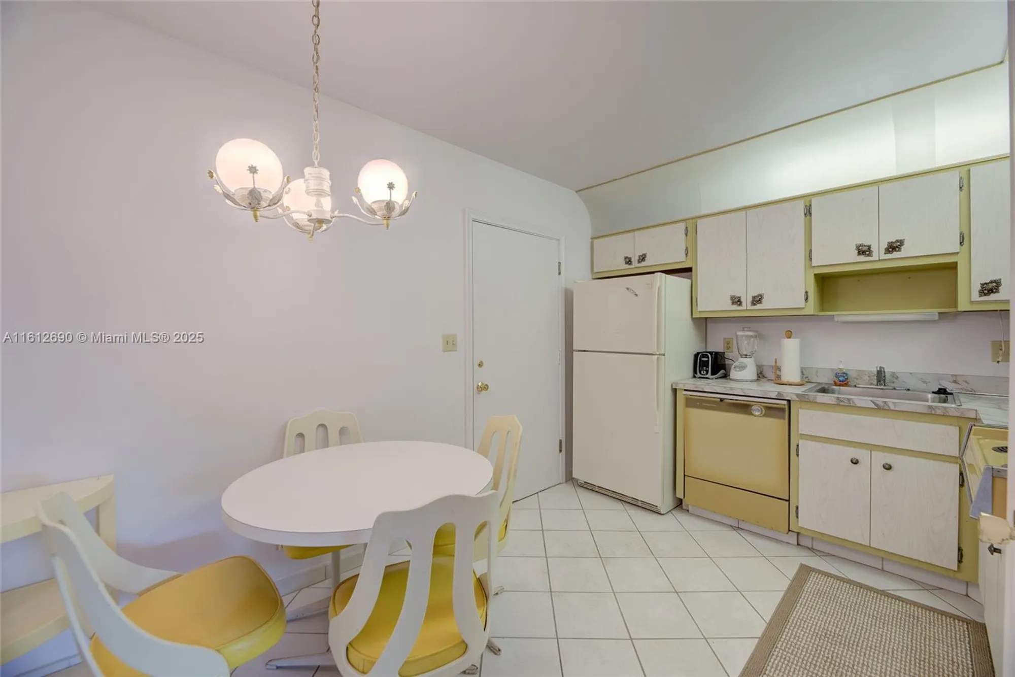 Property Slideshow image 17 of 30 | 2271 nw 47th ter 202, Lauderhill, FL, 33313