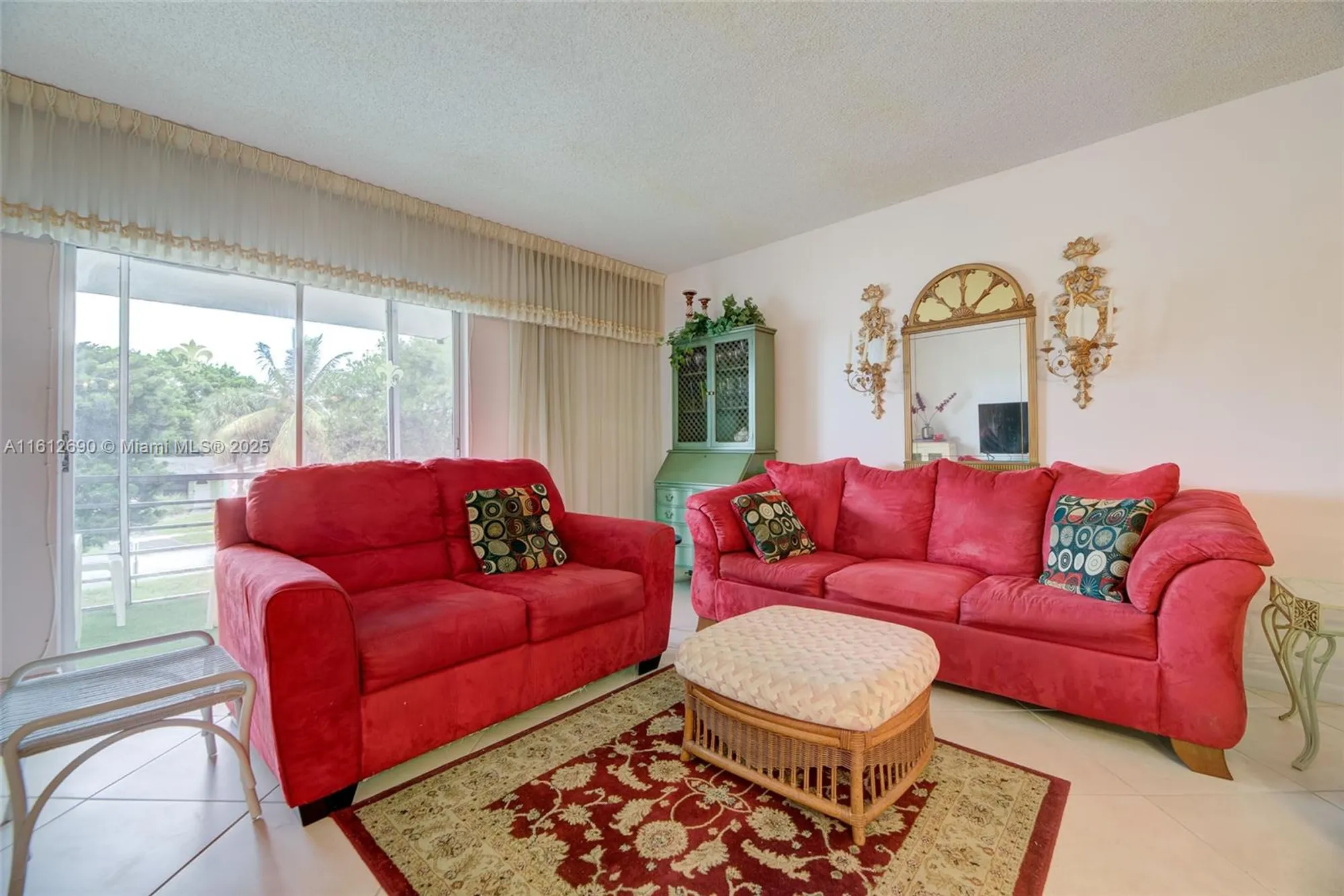 Property Slideshow image 8 of 30 | 2271 nw 47th ter 202, Lauderhill, FL, 33313