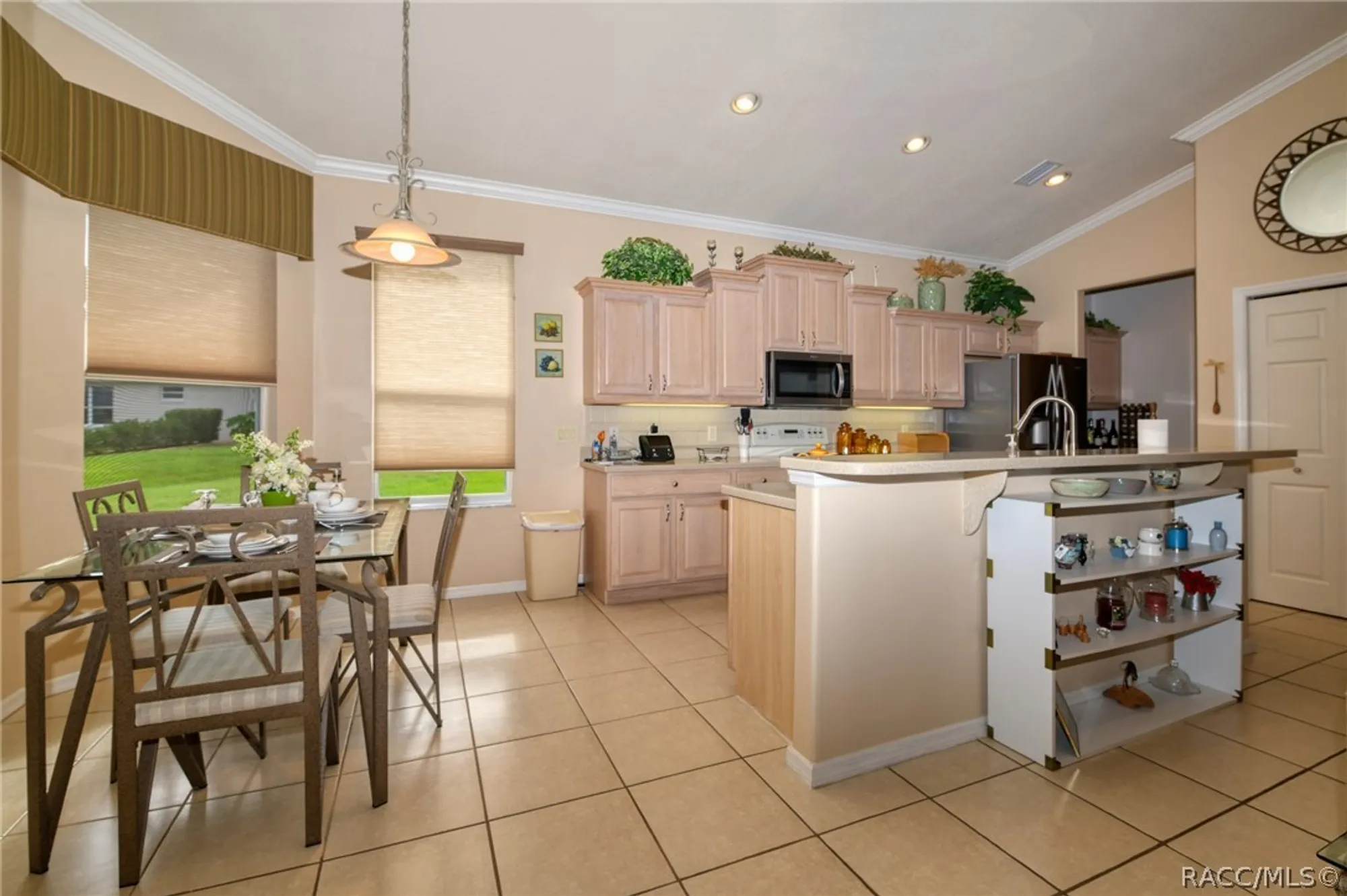 Property Slideshow image 5 of 63 | 1112 w diamond shore loop # 45, Hernando, FL, 34442