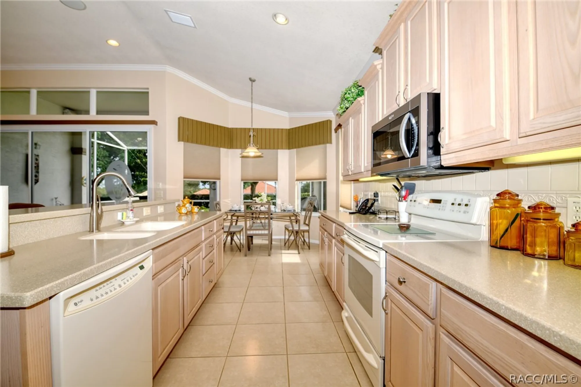 Property Slideshow image 6 of 63 | 1112 w diamond shore loop # 45, Hernando, FL, 34442