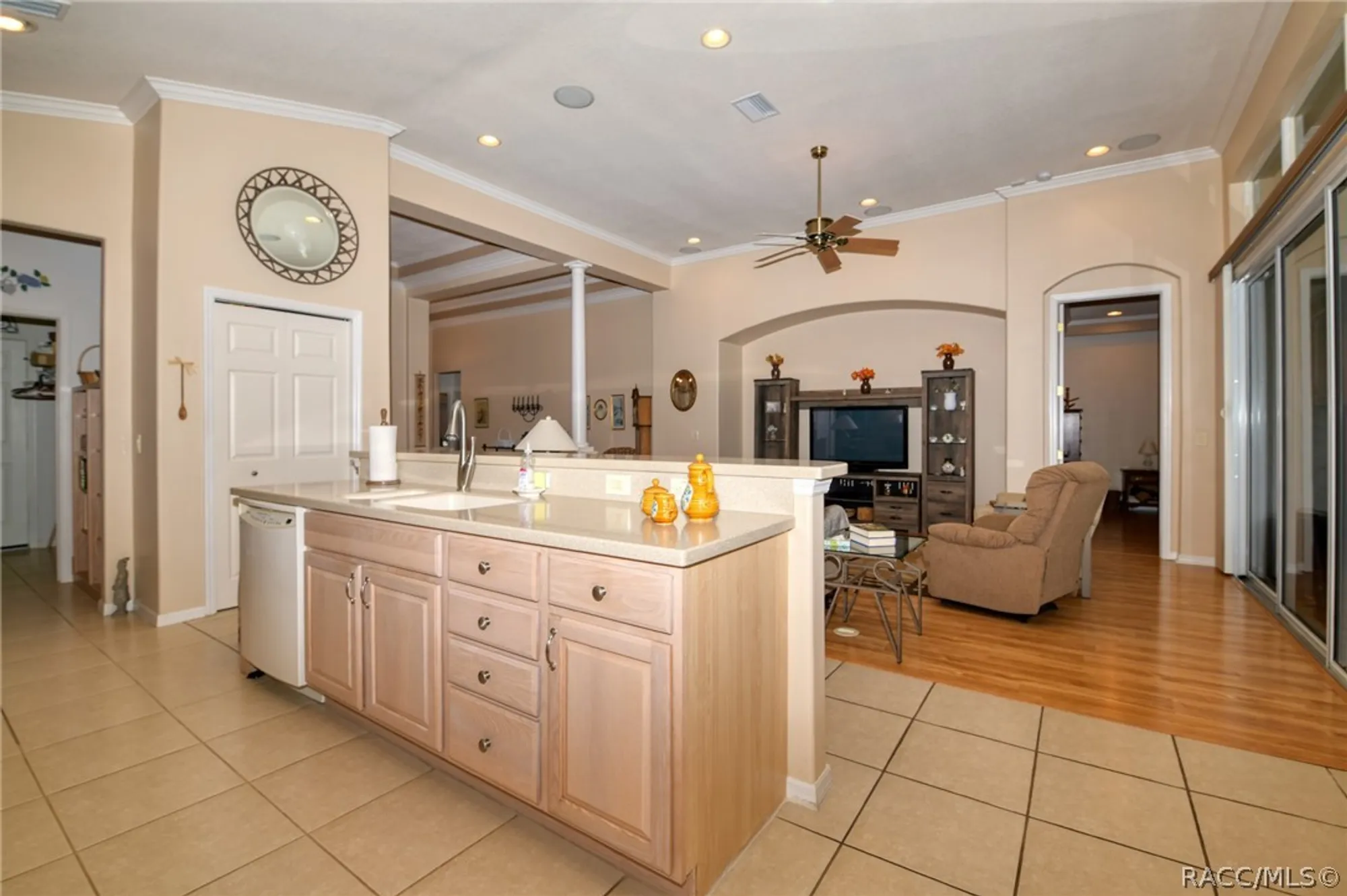 Property Slideshow image 8 of 63 | 1112 w diamond shore loop # 45, Hernando, FL, 34442