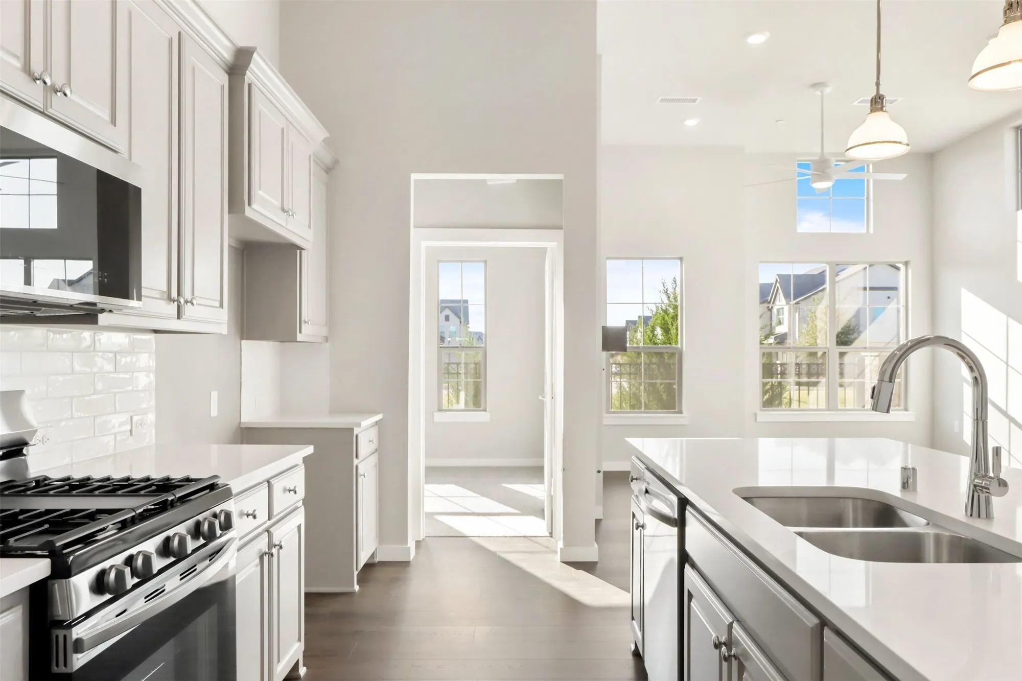 Property Slideshow image 11 of 27 | 2619 st helena ln, Grand Prairie, TX, 75054