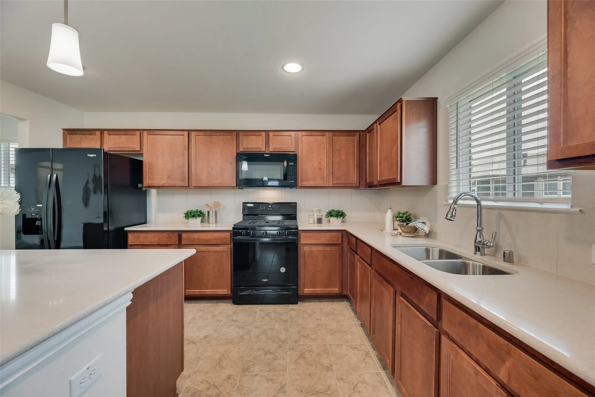 Property Slideshow image 15 of 32 | 816 hidden eddy dr, Mckinney, TX, 75071