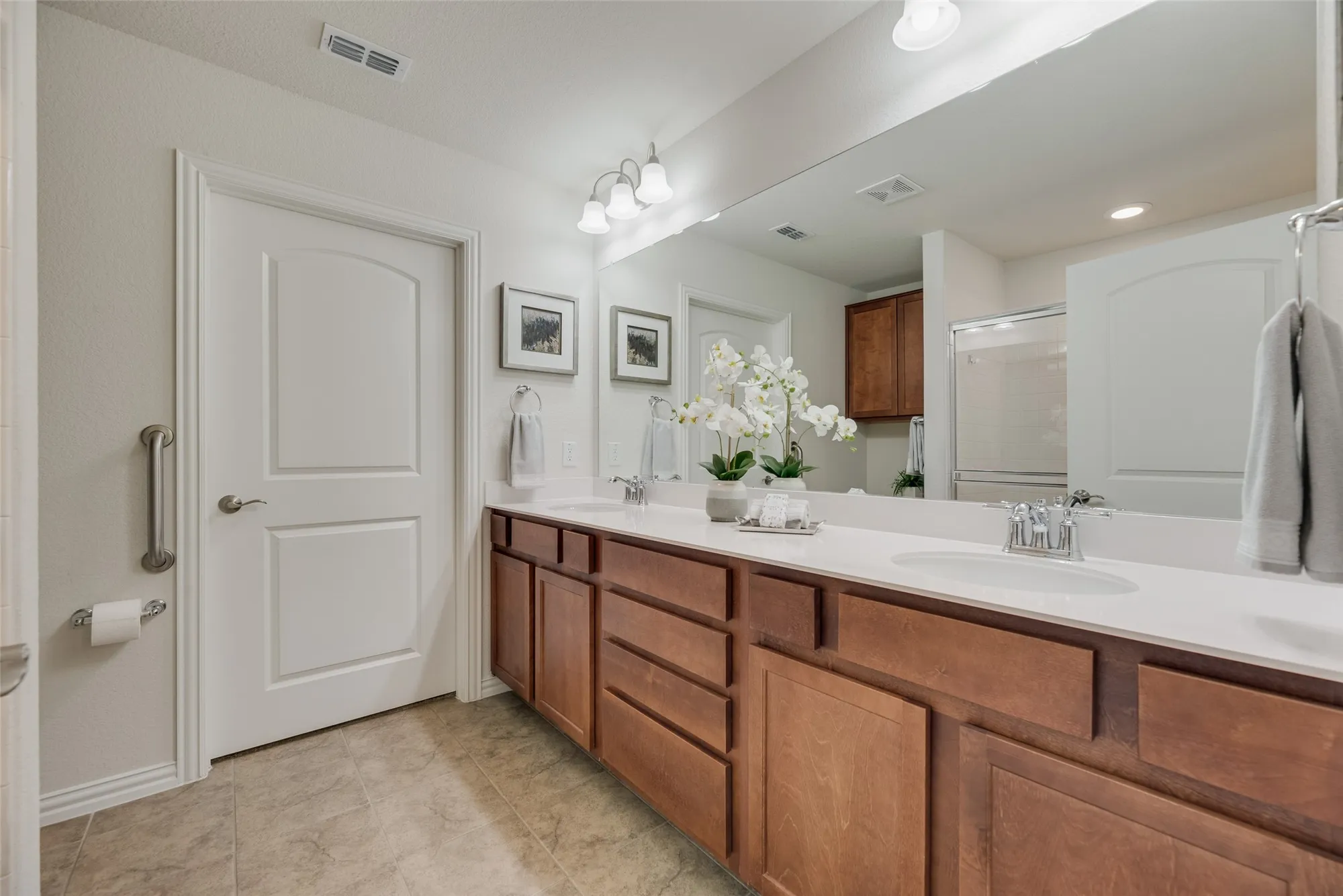 Property Slideshow image 19 of 32 | 816 hidden eddy dr, Mckinney, TX, 75071