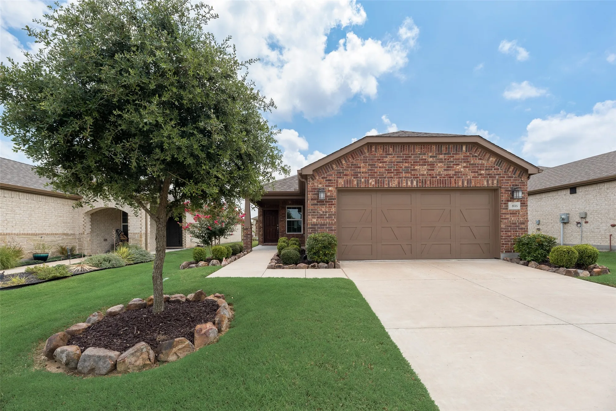Property Slideshow image 1 of 32 | 816 hidden eddy dr, Mckinney, TX, 75071