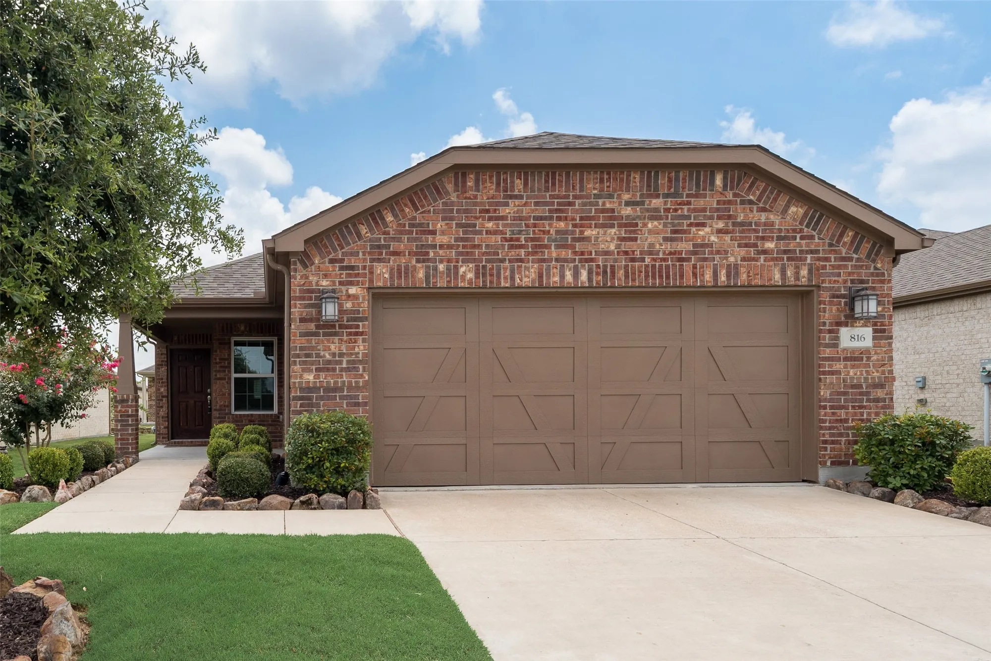 Property Slideshow image 3 of 32 | 816 hidden eddy dr, Mckinney, TX, 75071