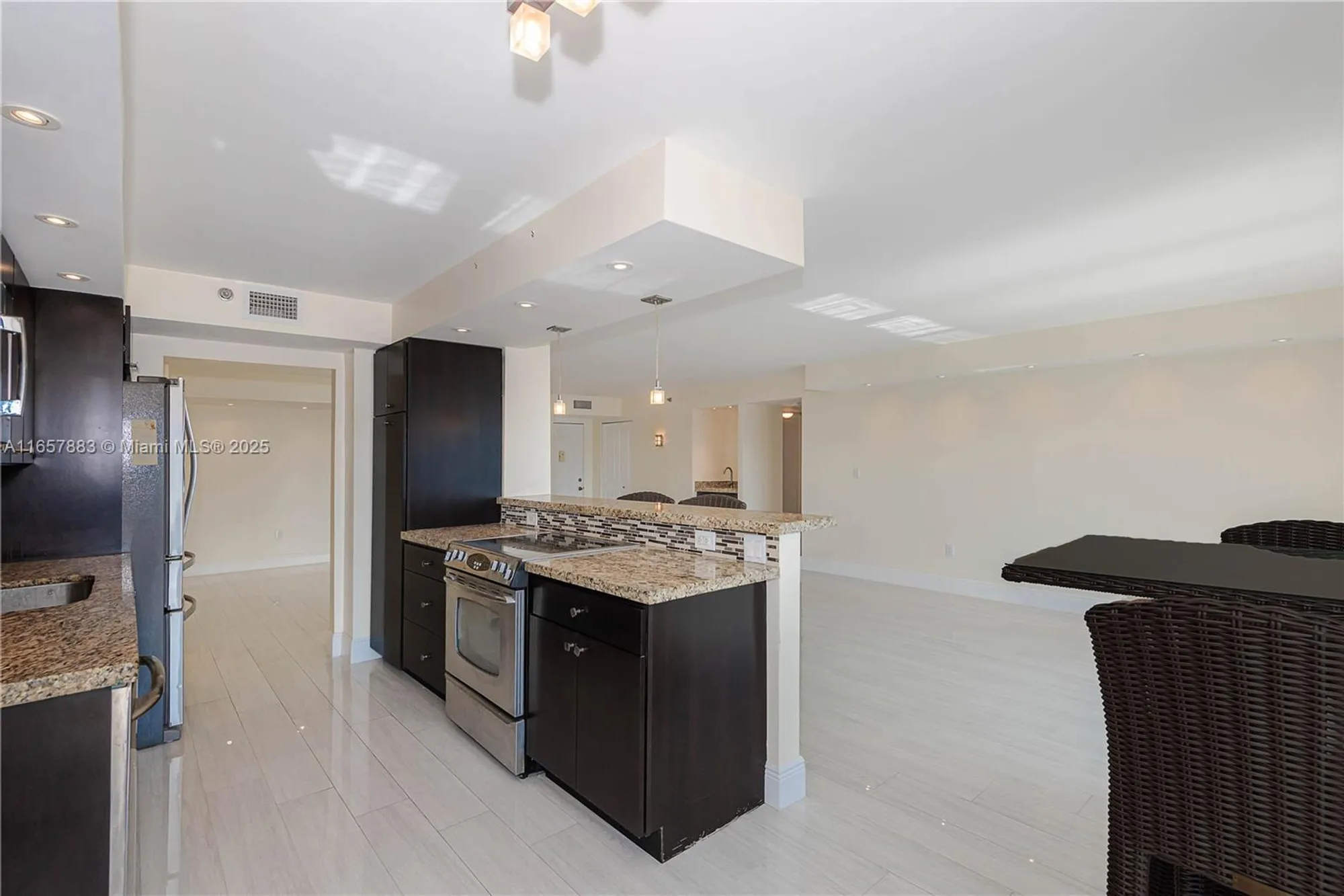 Property Slideshow image 14 of 77 | 1201 s ocean dr 1206s, Hollywood, FL, 33019