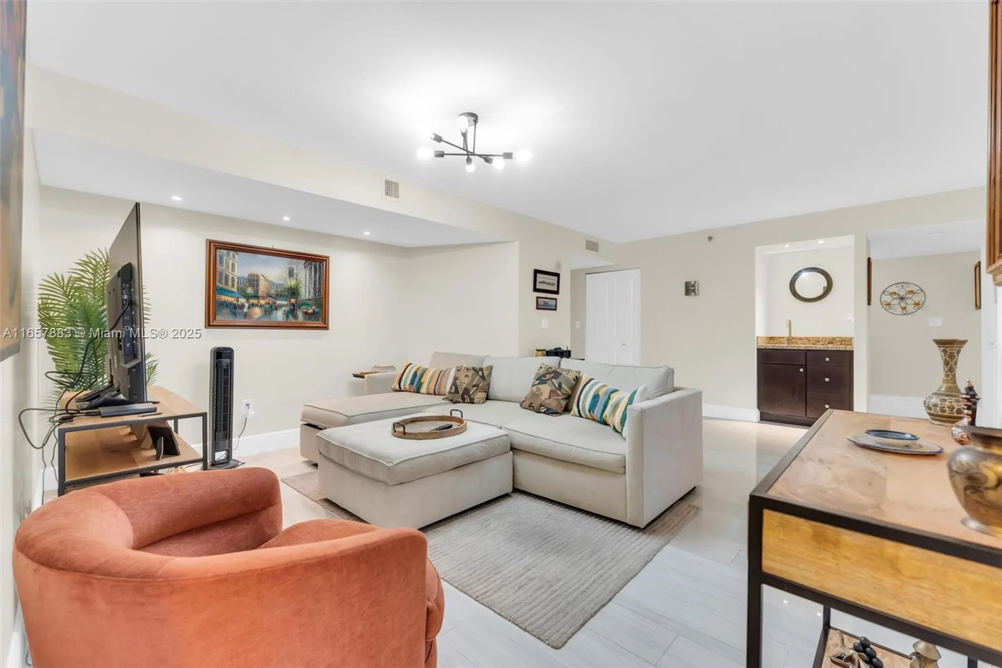 Property Slideshow image 27 of 77 | 1201 s ocean dr 1206s, Hollywood, FL, 33019