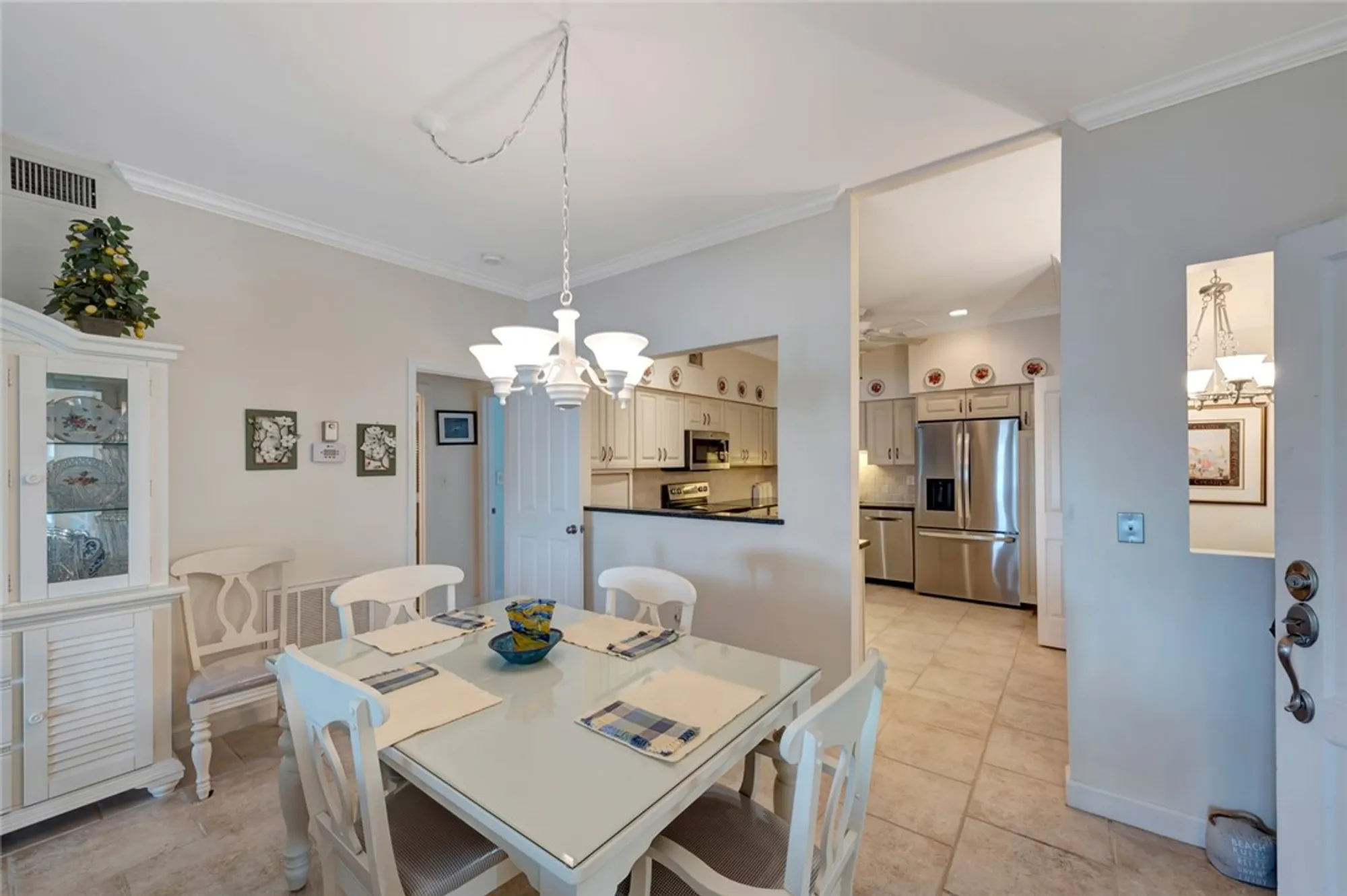 Property Slideshow image 13 of 36 | 5065 harmony cir 105, Vero Beach, FL, 32967
