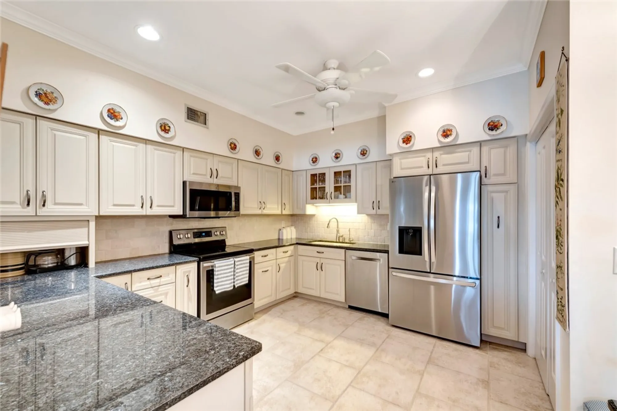 Property Slideshow image 20 of 36 | 5065 harmony cir 105, Vero Beach, FL, 32967