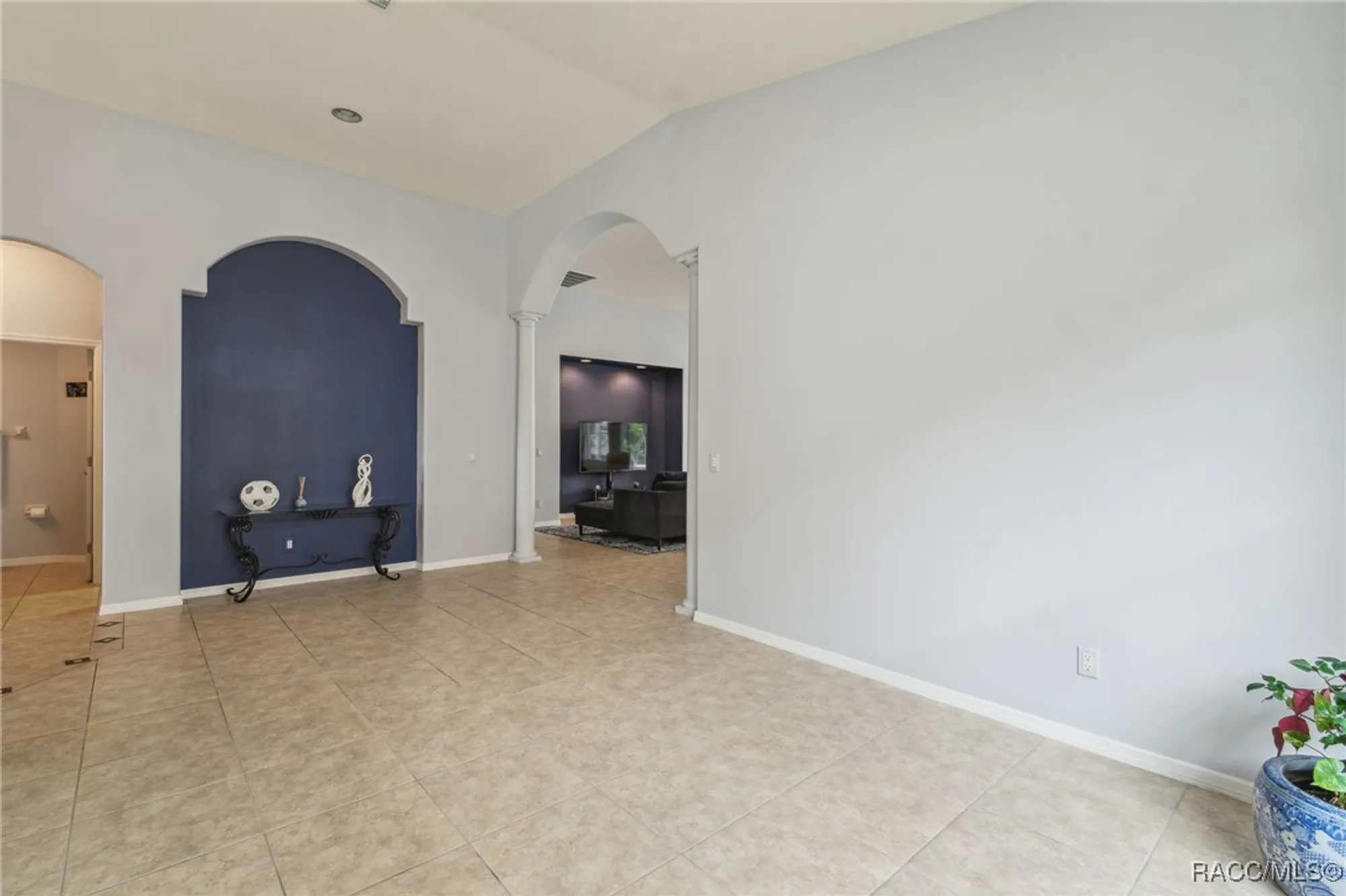Property Slideshow image 23 of 83 | 1049 w lake valley ct, Hernando, FL, 34442