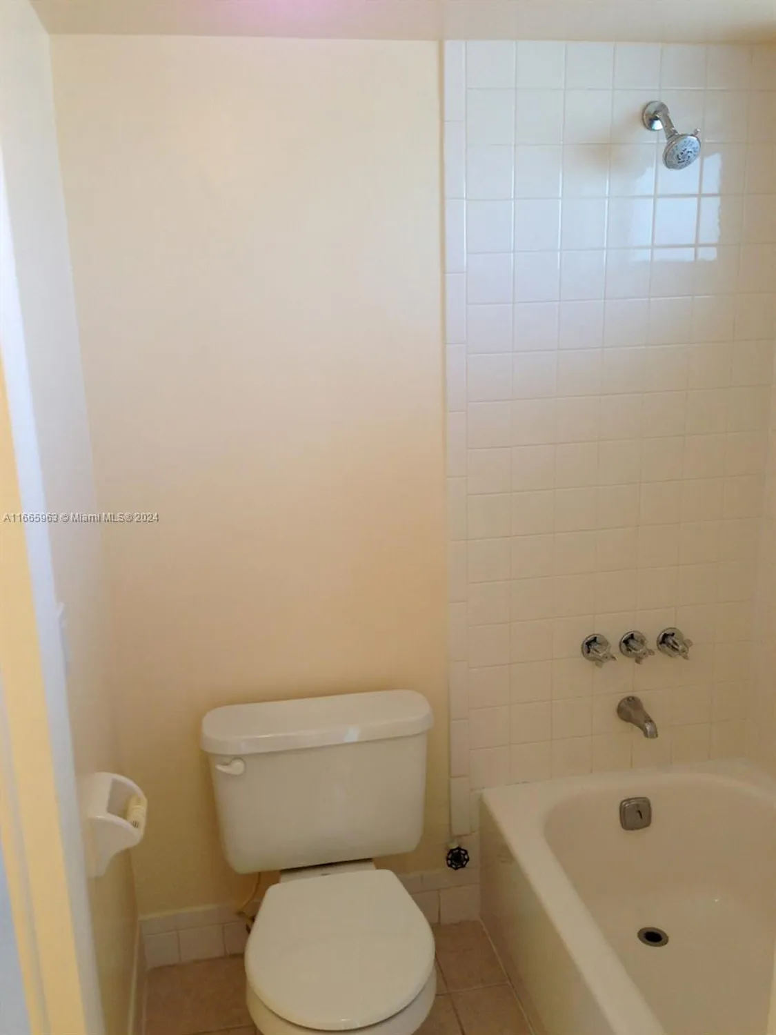 Property Slideshow image 9 of 9 | 6001 nw 61st ave apt 308, Tamarac, FL, 33319