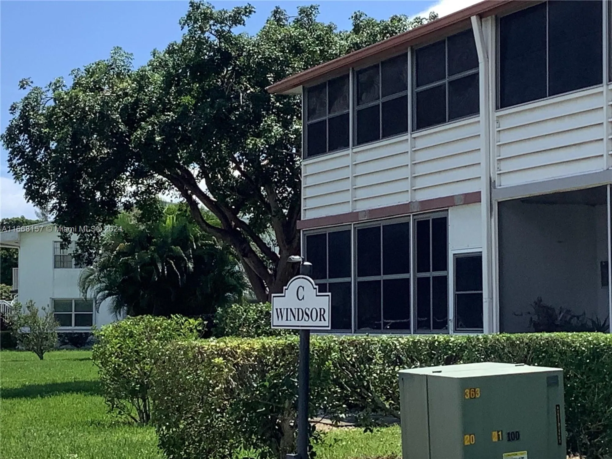 Property Slideshow image 4 of 27 | 60 windsor c # 60, West Palm Beach, FL, 33417