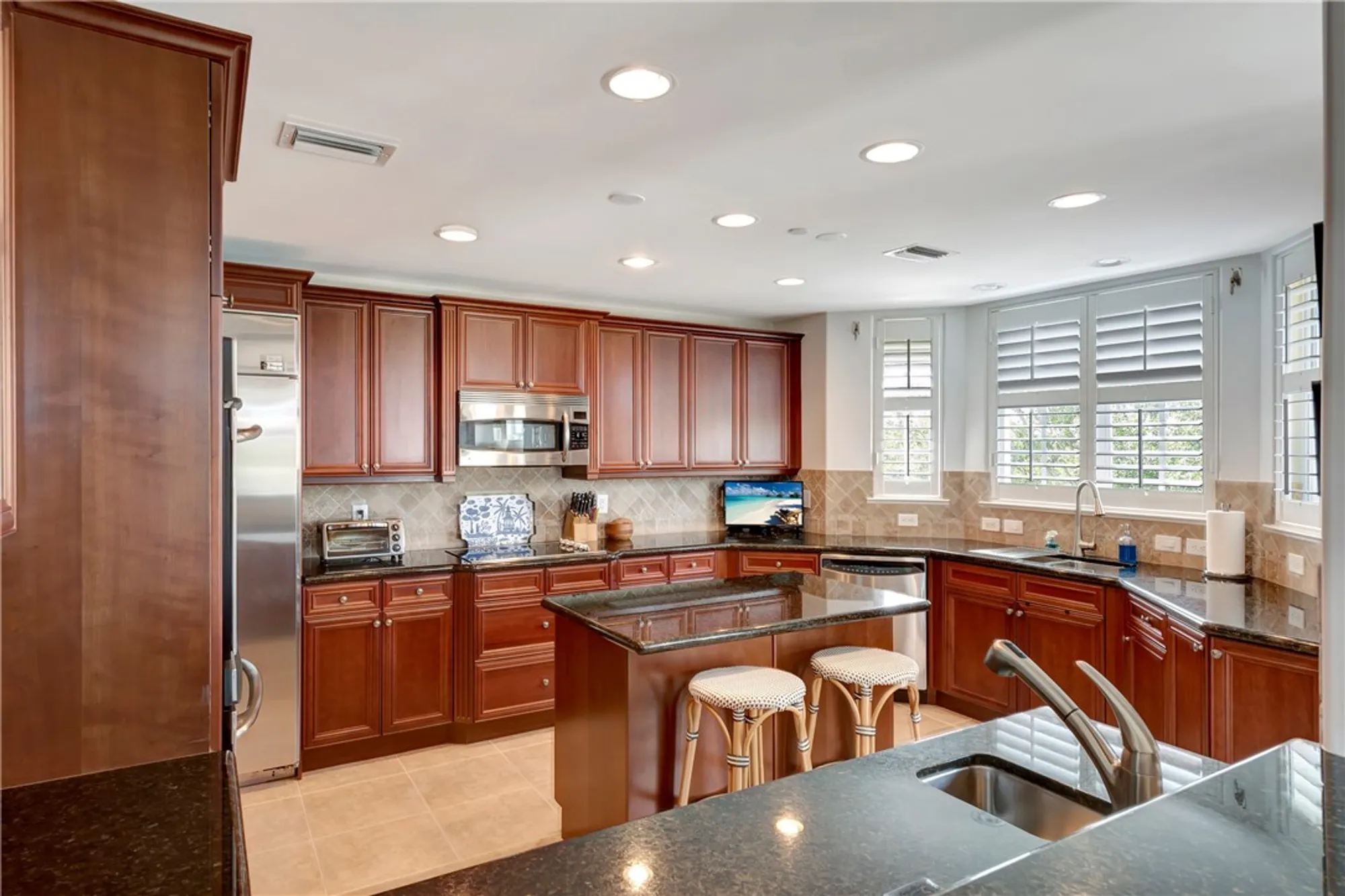 Property Slideshow image 15 of 36 | 4878 s harbor dr 301, Vero Beach, FL, 32967