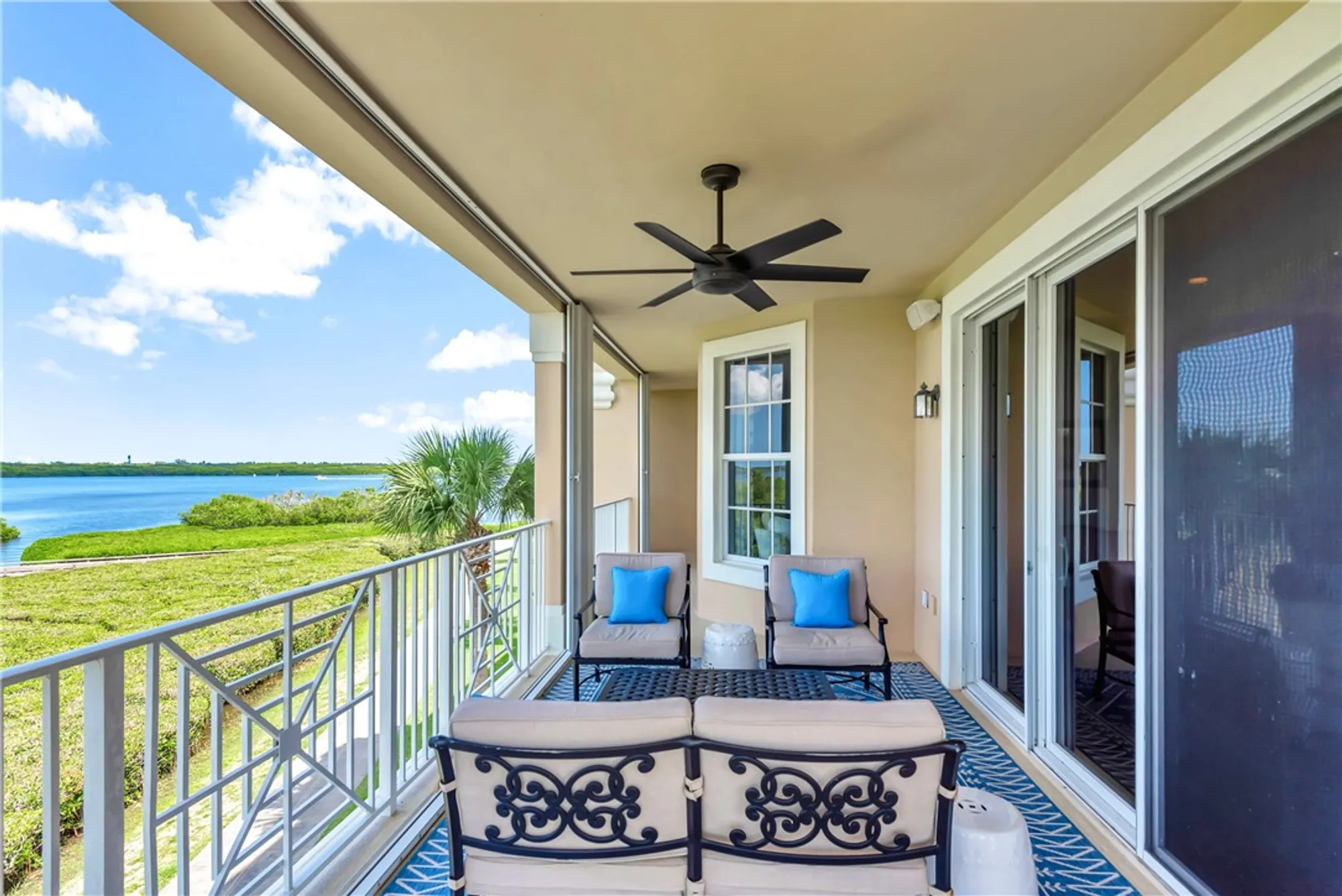 Property Slideshow image 12 of 36 | 4878 s harbor dr 301, Vero Beach, FL, 32967