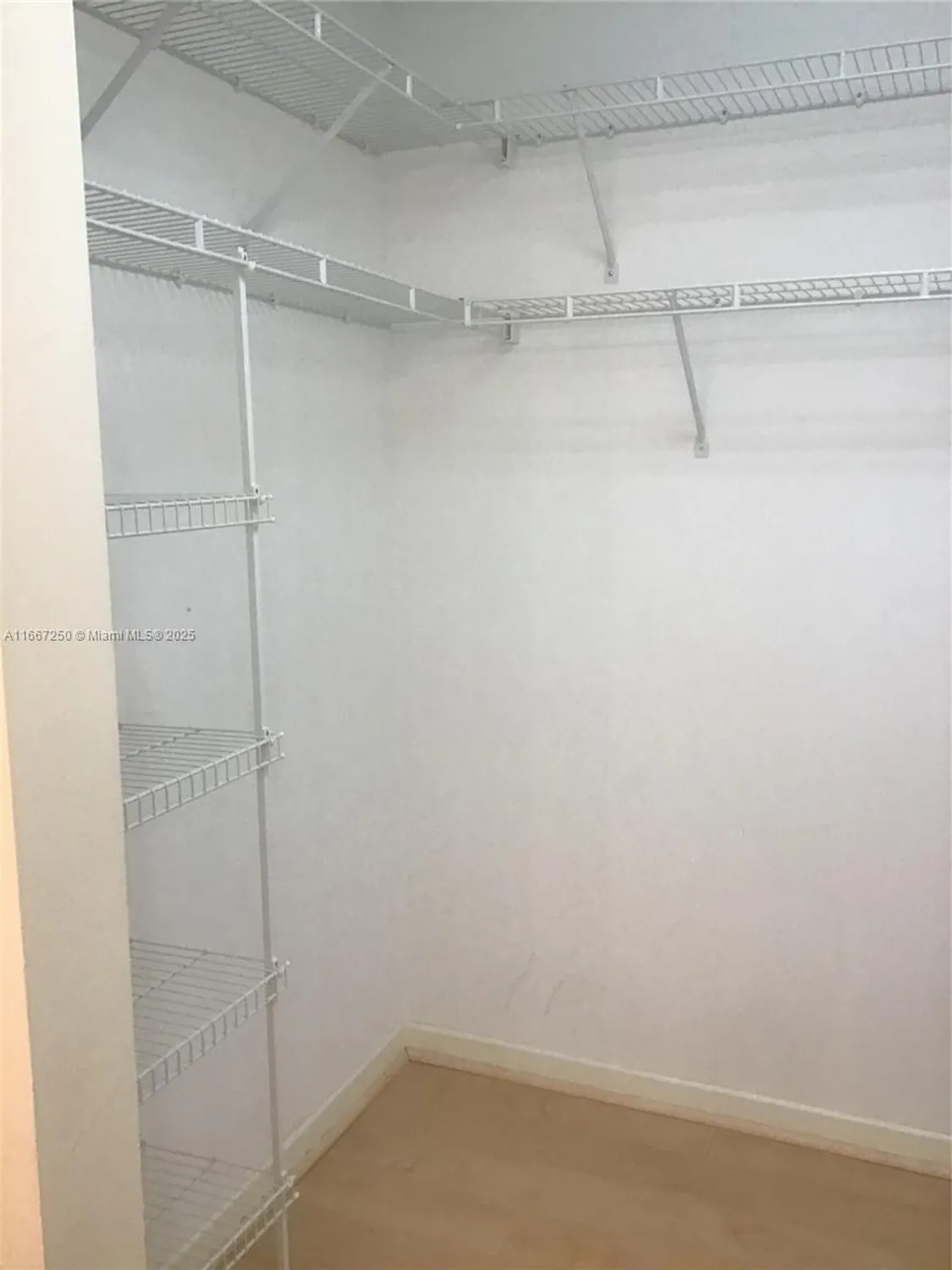 Property Slideshow image 10 of 30 | 701 sw 142nd ave 104s, Pembroke Pines, FL, 33027