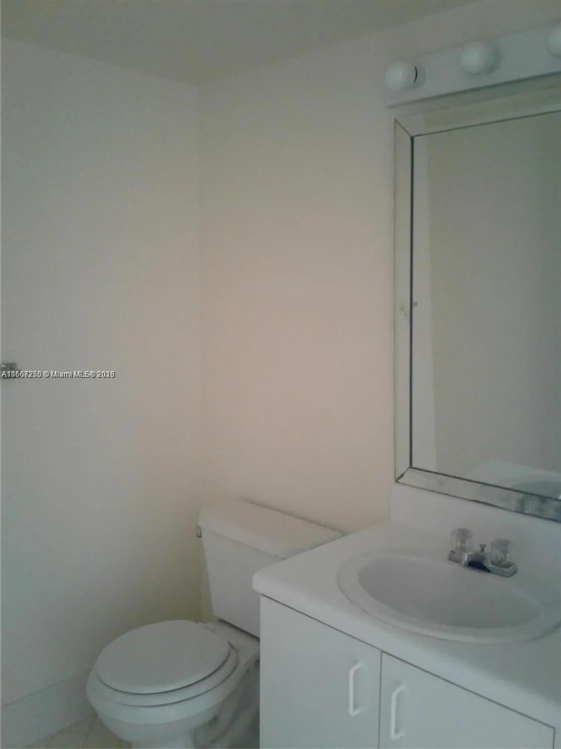 Property Slideshow image 11 of 30 | 701 sw 142nd ave 104s, Pembroke Pines, FL, 33027