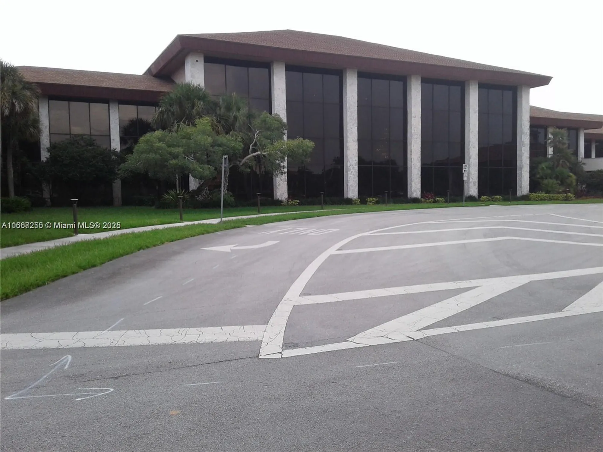 Property Slideshow image 28 of 30 | 701 sw 142nd ave 104s, Pembroke Pines, FL, 33027