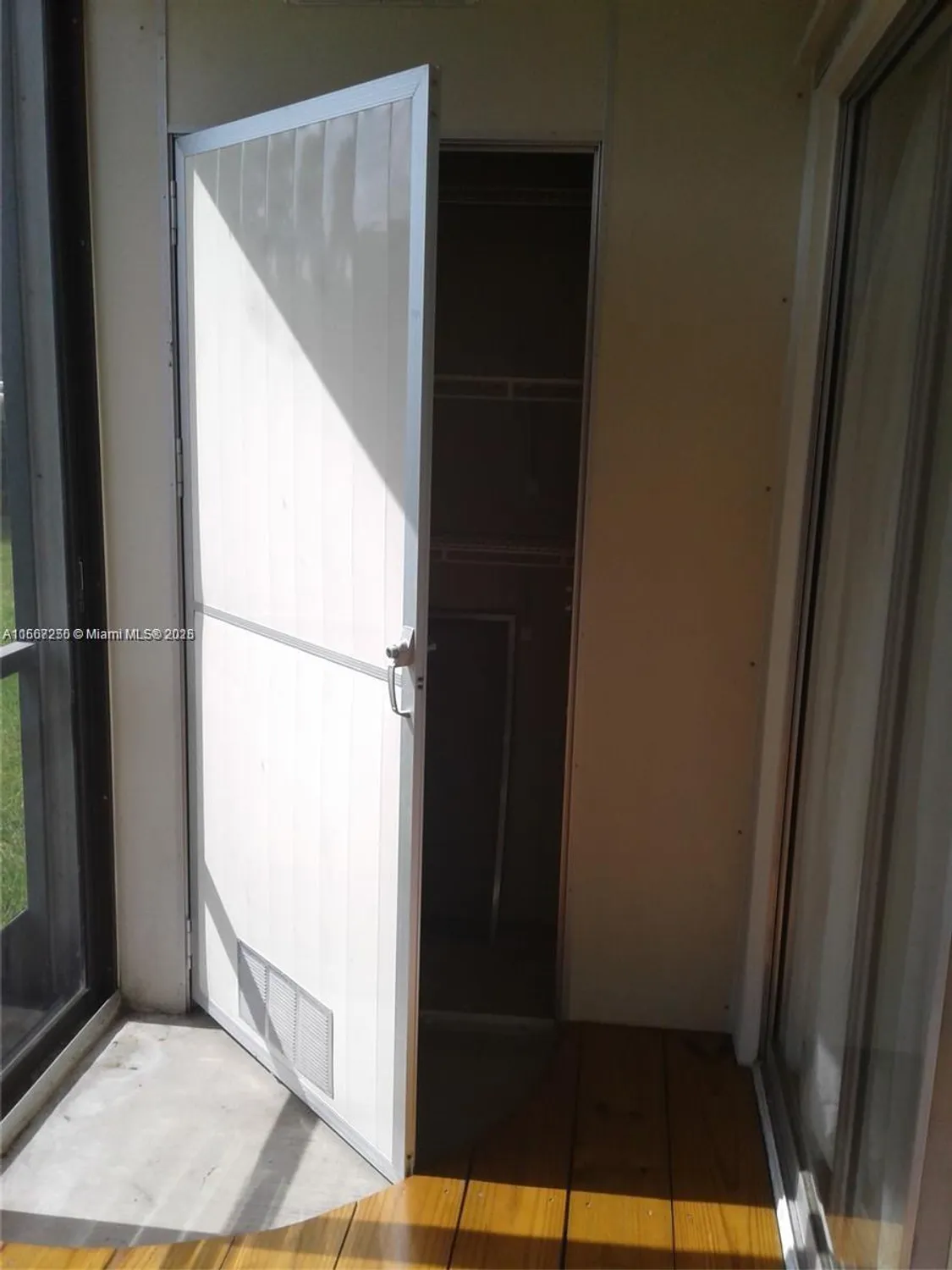 Property Slideshow image 20 of 30 | 701 sw 142nd ave 104s, Pembroke Pines, FL, 33027