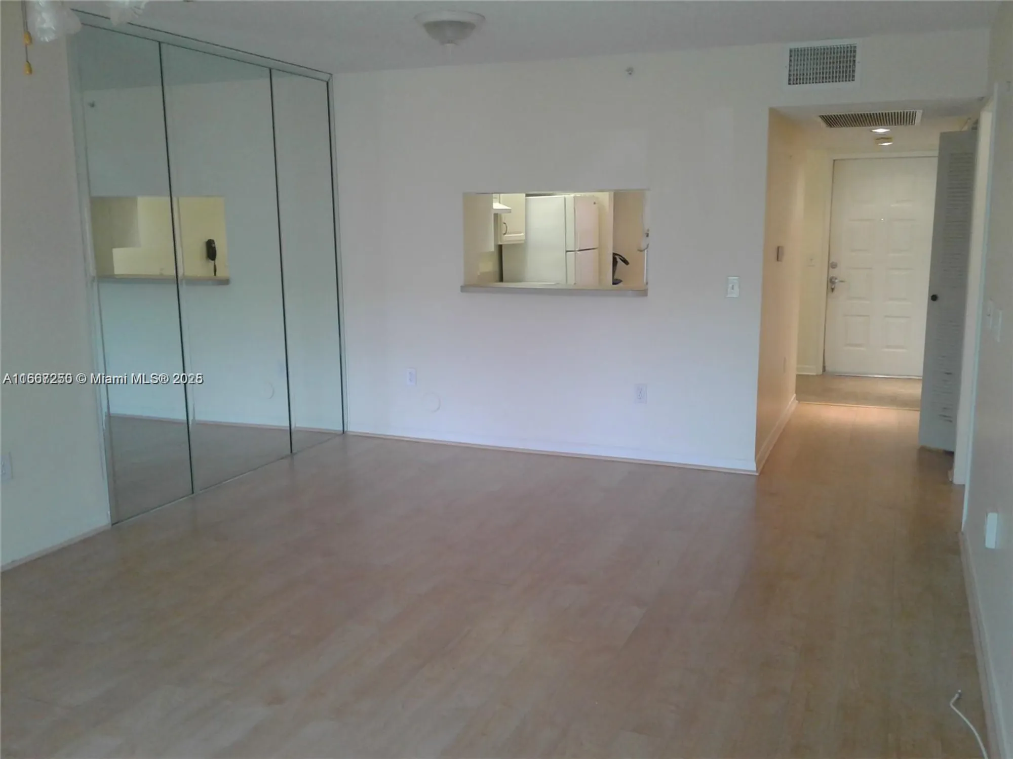 Property Slideshow image 8 of 30 | 701 sw 142nd ave 104s, Pembroke Pines, FL, 33027