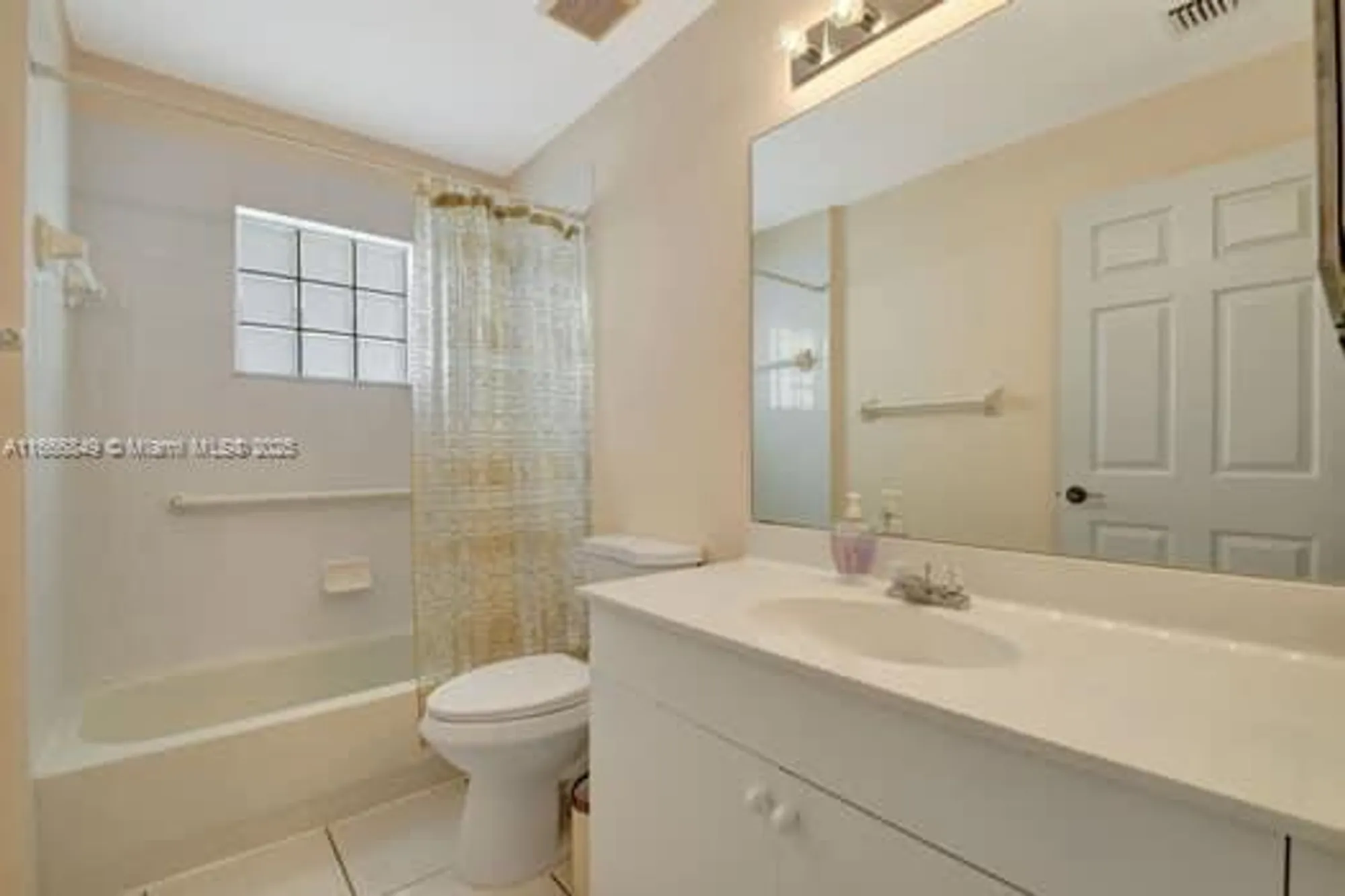 Property Slideshow image 18 of 27 | 5127 robino cir, West Palm Beach, FL, 33417