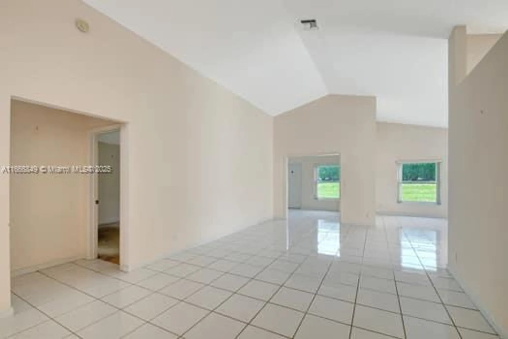 Property Slideshow image 12 of 27 | 5127 robino cir, West Palm Beach, FL, 33417