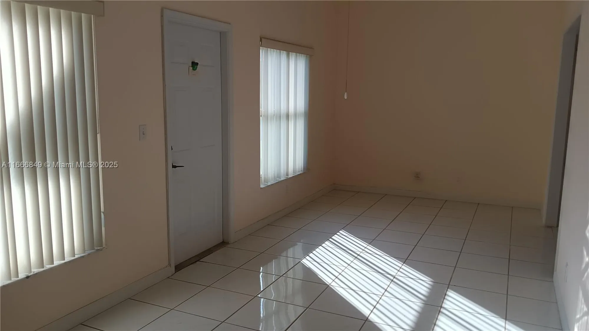 Property Slideshow image 23 of 27 | 5127 robino cir, West Palm Beach, FL, 33417