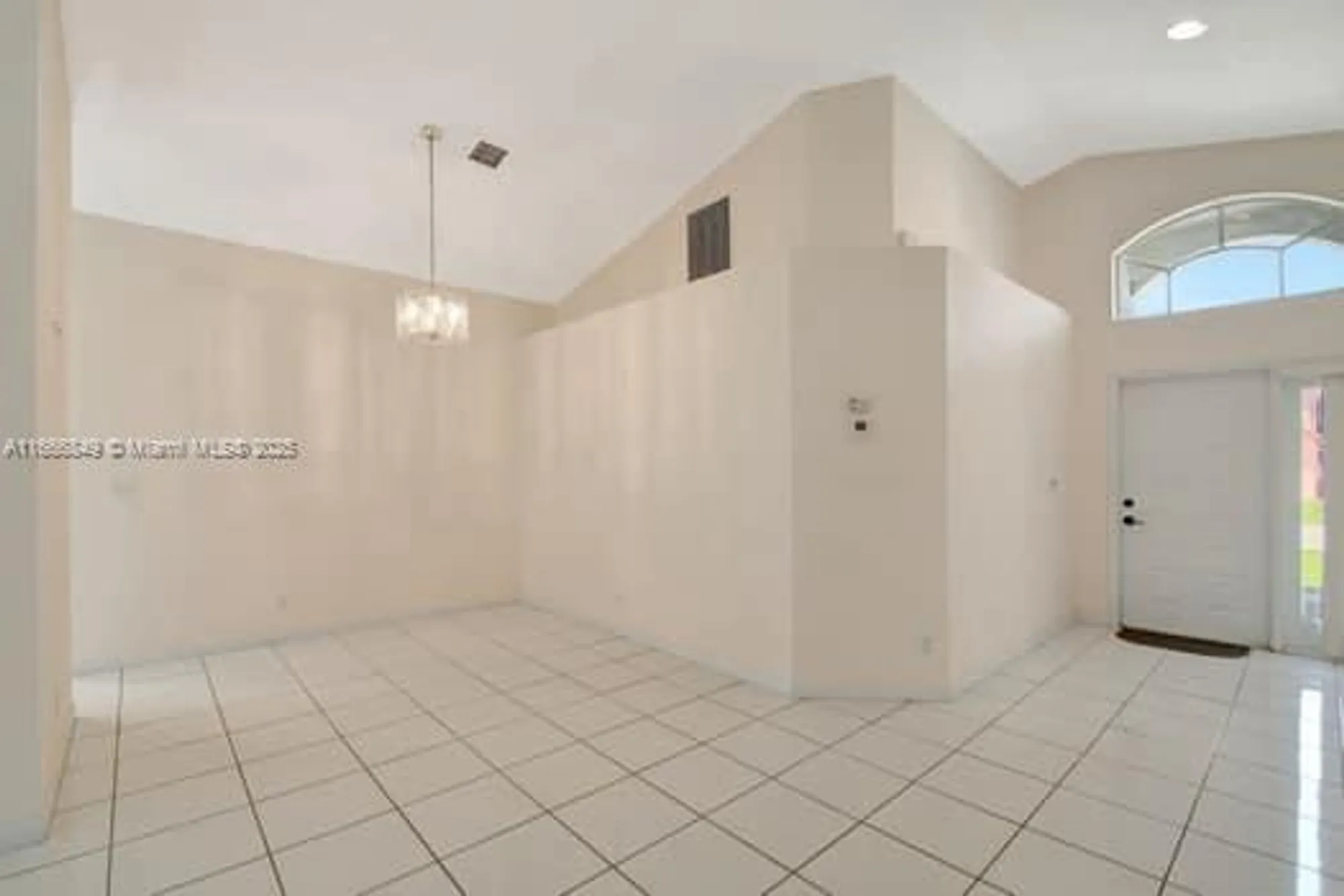 Property Slideshow image 6 of 27 | 5127 robino cir, West Palm Beach, FL, 33417