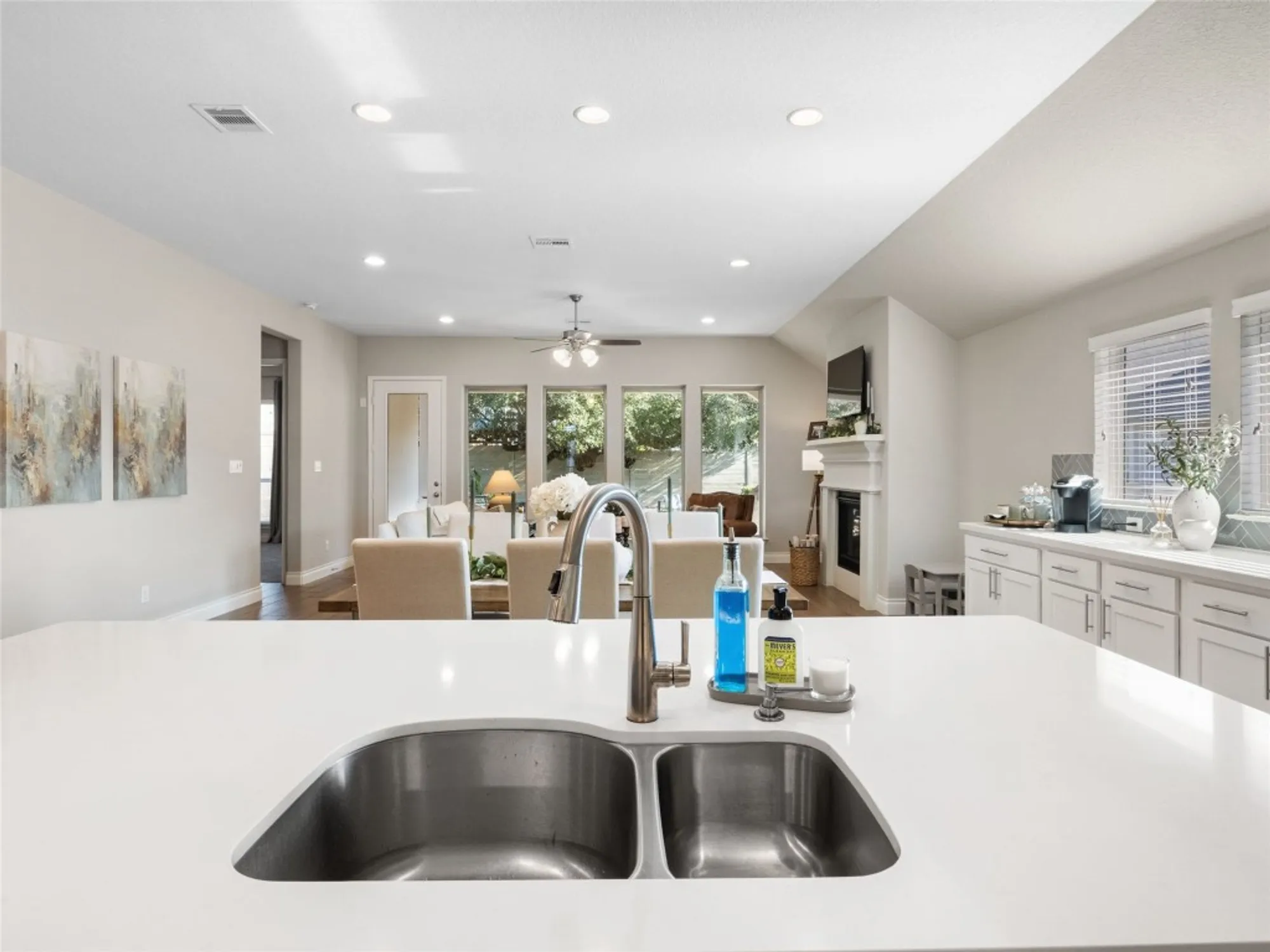 Property Slideshow image 15 of 40 | 514 orchard way, New Braunfels, TX, 78132