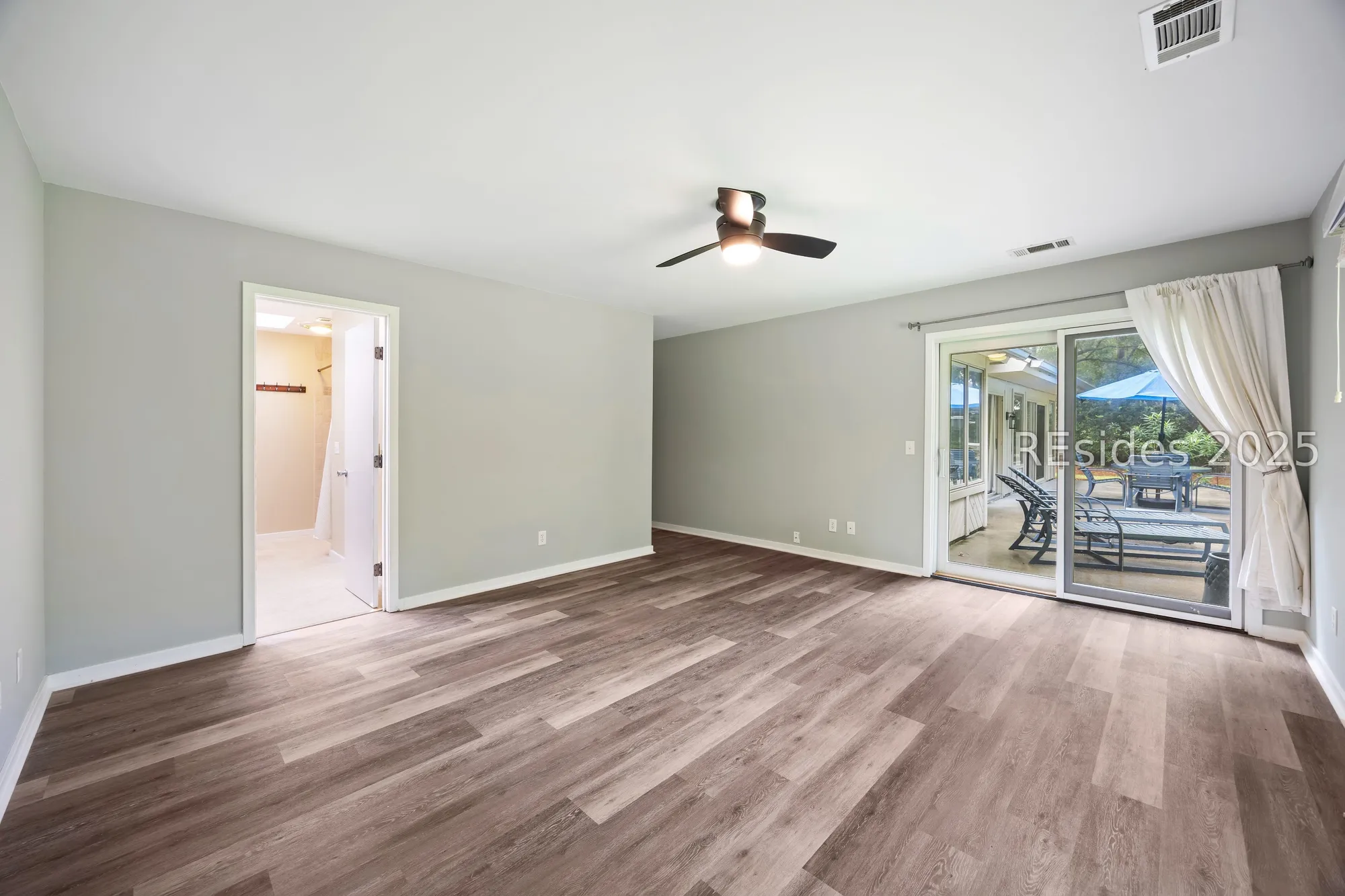 Property Slideshow image 14 of 48 | 10 teal ln, Hilton Head Island, SC, 29926