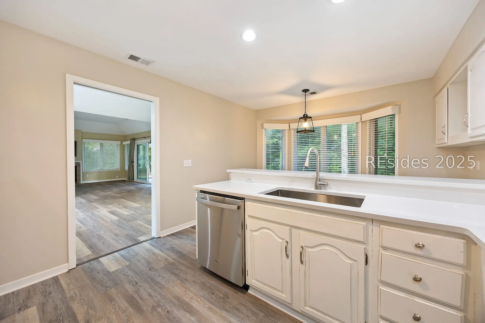 Property Slideshow image 33 of 48 | 10 teal ln, Hilton Head Island, SC, 29926