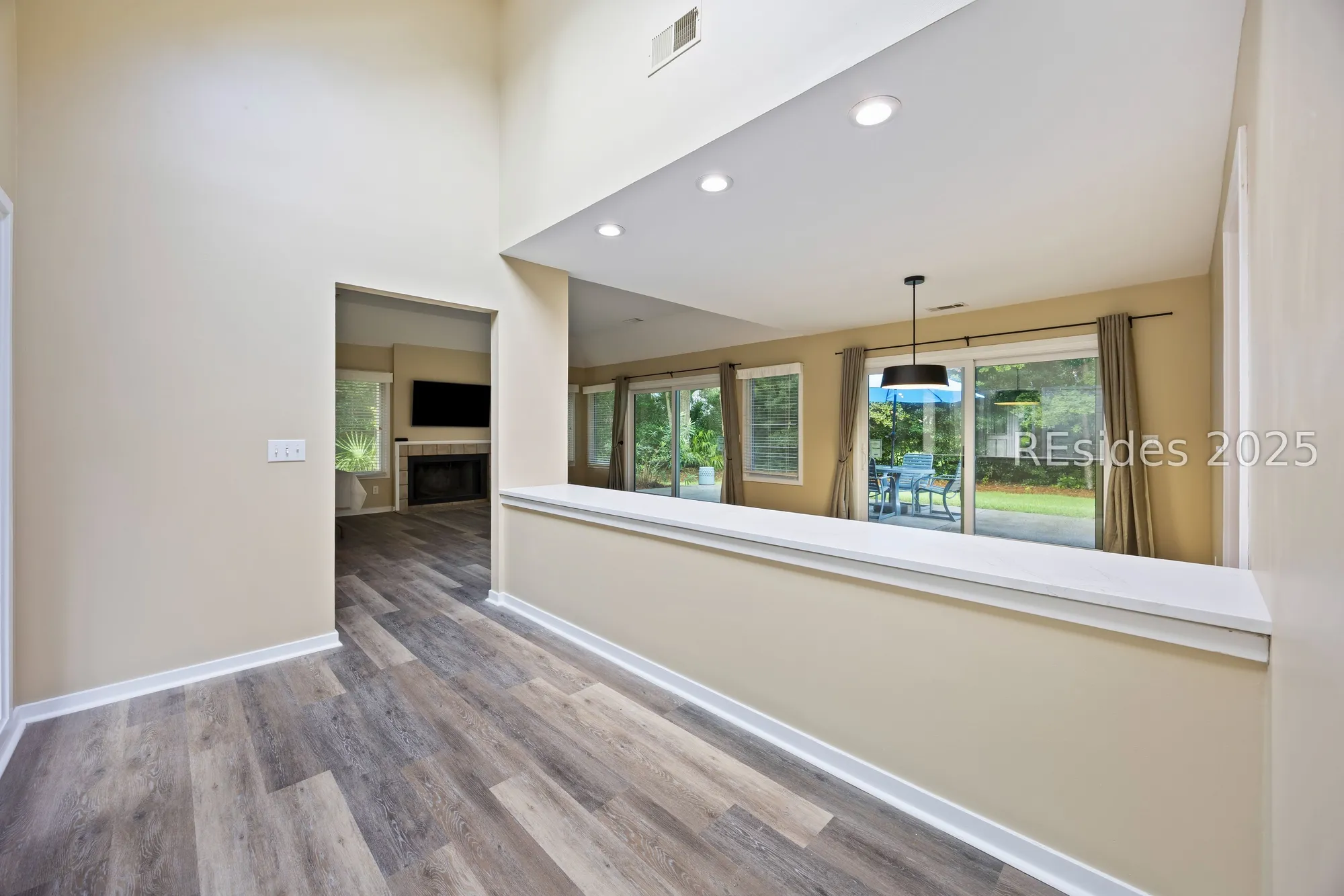 Property Slideshow image 8 of 48 | 10 teal ln, Hilton Head Island, SC, 29926