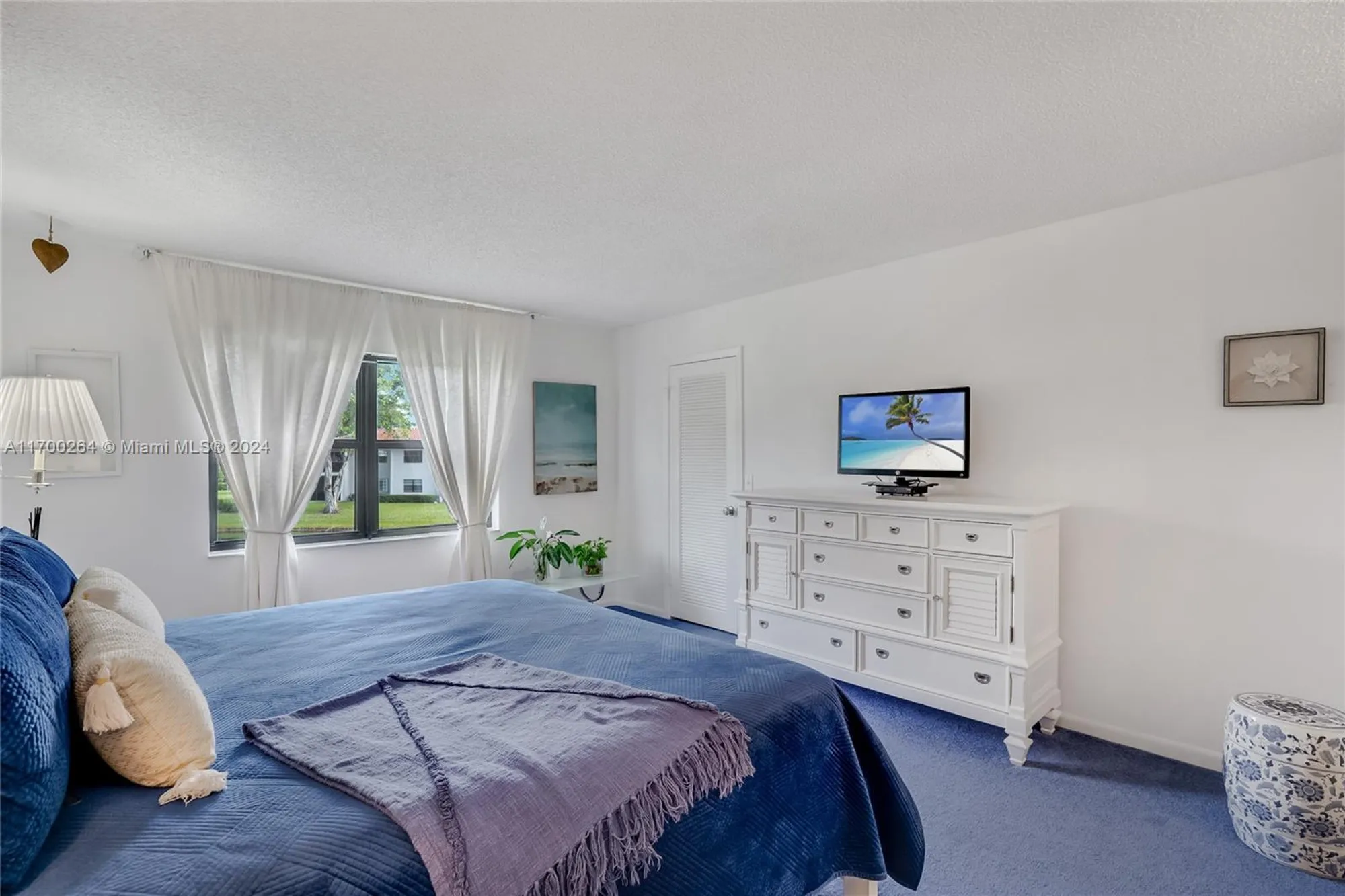 Property Slideshow image 14 of 15 | 21364 cypress hammock dr 1h, Boca Raton, FL, 33428